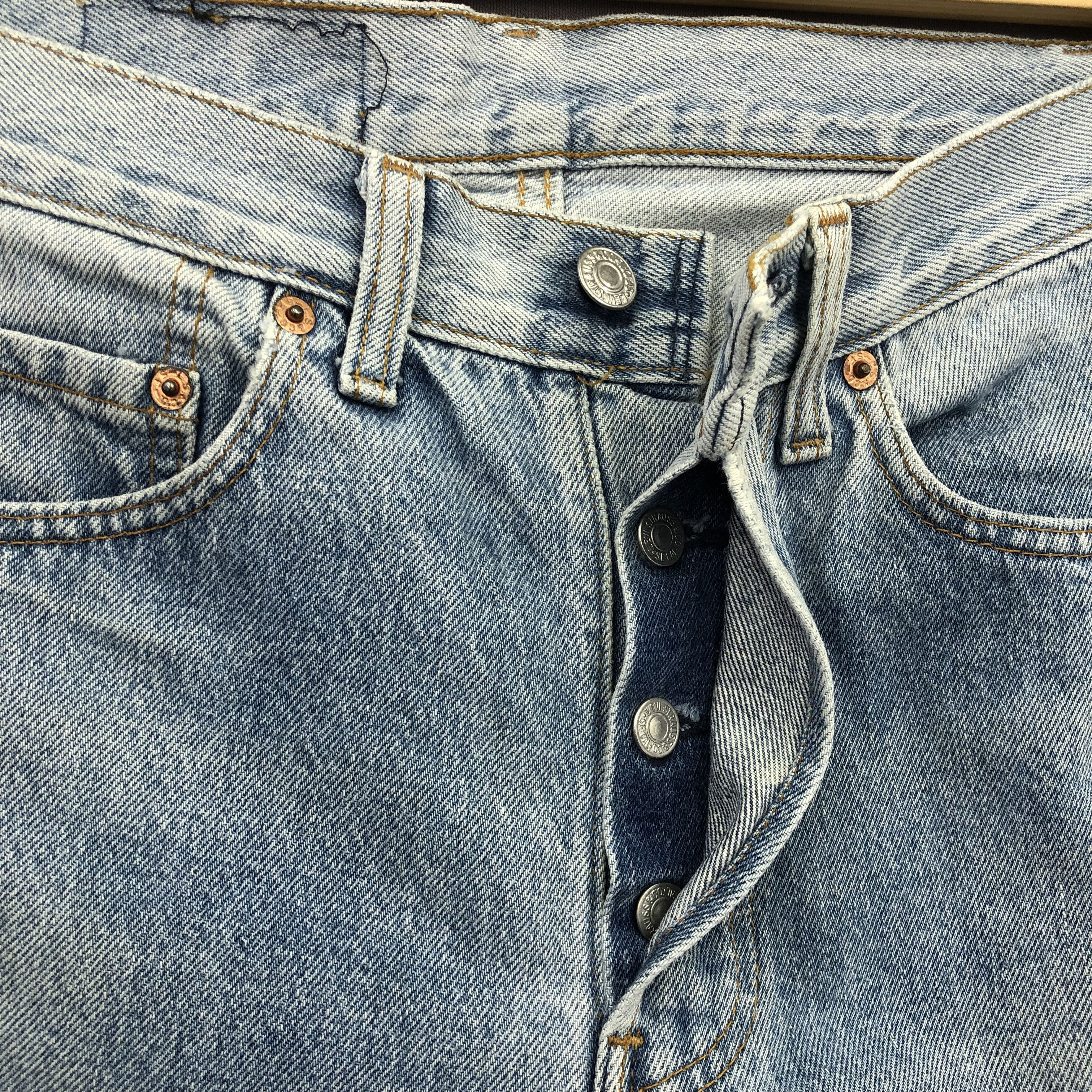 Levi's Vintage Levis 501 Sun Faded Jeans Levi's Light Wash Denim Size 26" / US 2 / IT 38 - 6 Thumbnail