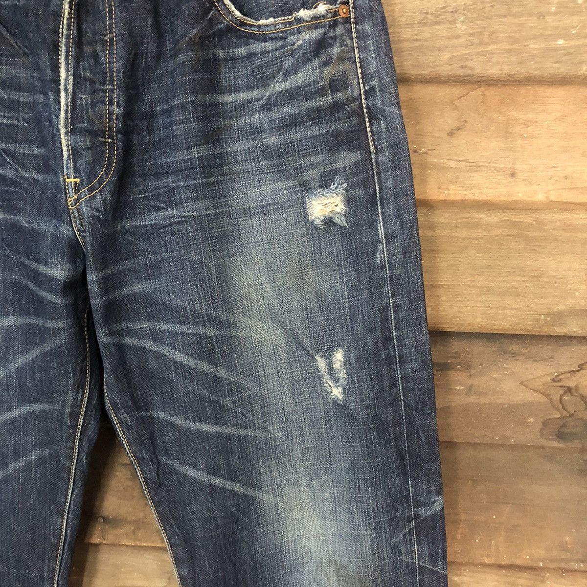 Levi's Levis Strauss & Co 501 Distressed Denim jeans Pants #7322 Size US 35 - 7 Thumbnail
