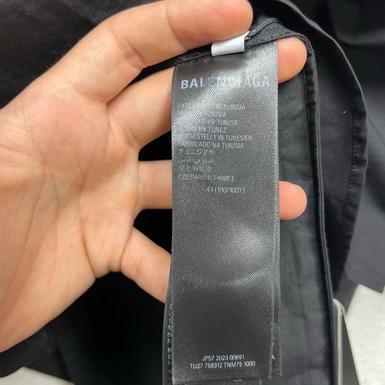 Balenciaga Balenciaga Bitcoin double B string Logo black long sleeve Size US L / EU 52-54 / 3 - 6 Thumbnail