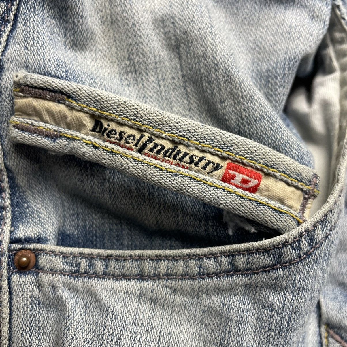 Diesel DIESEL INDUSTRY FLARE SPIRAL CUT FLY BUTTON DENIM PANTS Size US 30 / EU 46 - 16 Thumbnail