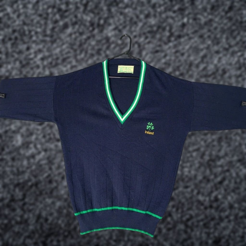 Vintage VINTAGE Traditional Craft Ireland Sweater Mens XL Navy Blue V-Neck Shamrock Knit Size US XL / EU 56 / 4 - 1 Thumbnail