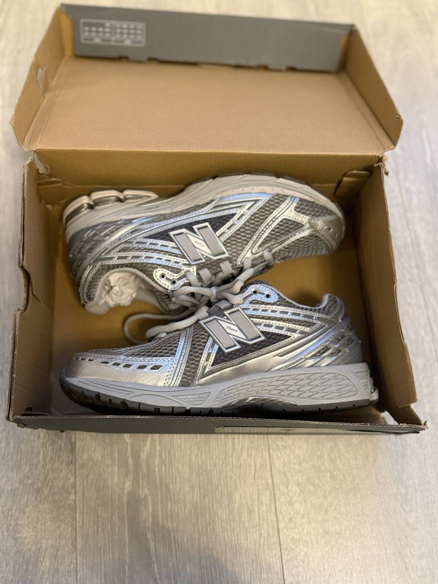New Balance New Balance Grey Silver 1906R Mens Streetwear Trainers 9.5 Size US 9.5 / EU 42-43 - 1 Thumbnail