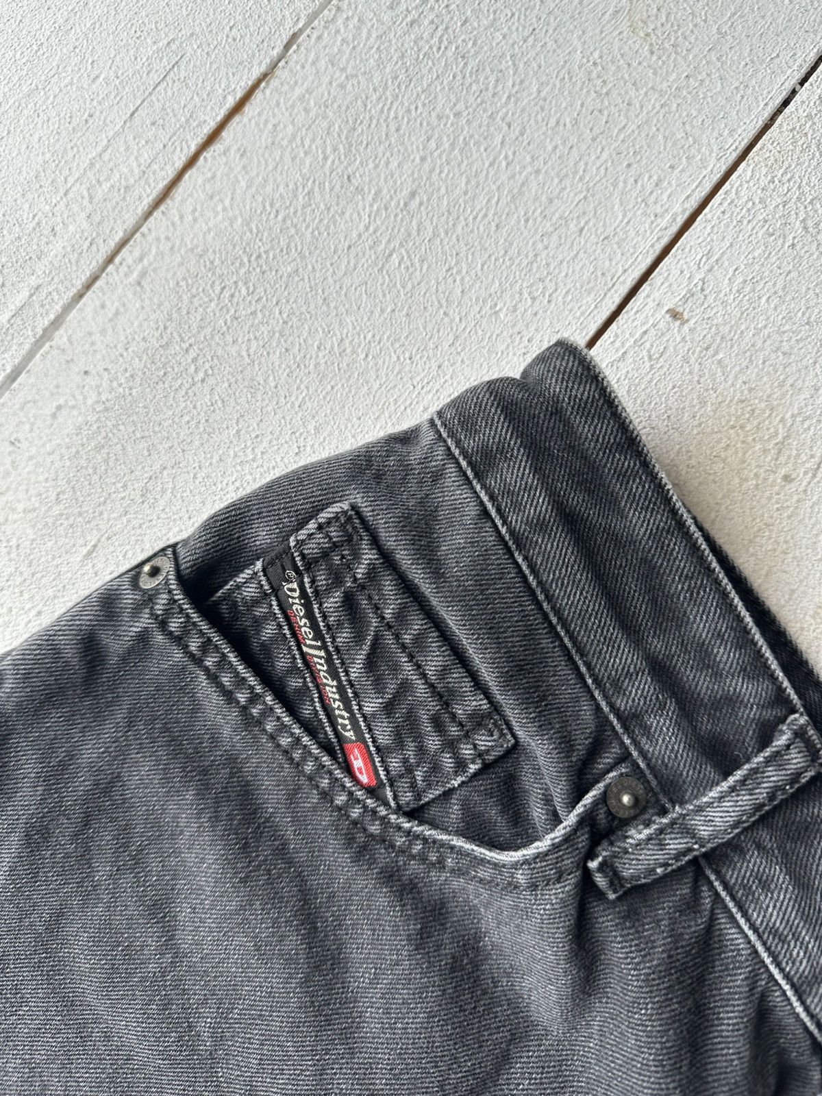 Diesel 🚨Gothic Diesel Regular Slim relax Flared Jeans Womens Size 26" / US 2 / IT 38 - 3 Thumbnail