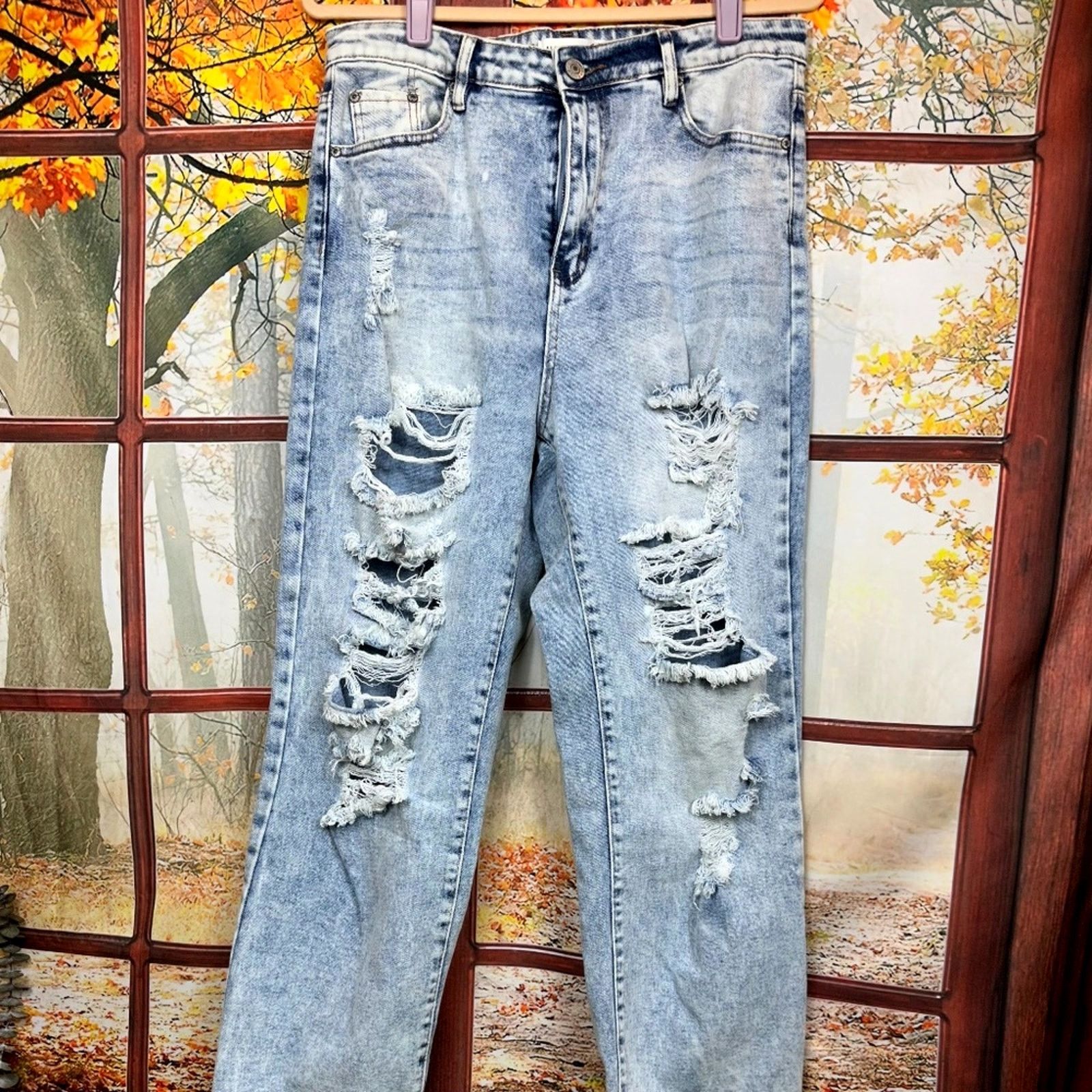 Almost Famous Almost Famous High Rise Distressed Jeans 13 Jr / 14 Womens Size 36" / US 14 / IT 50 - 2 Thumbnail