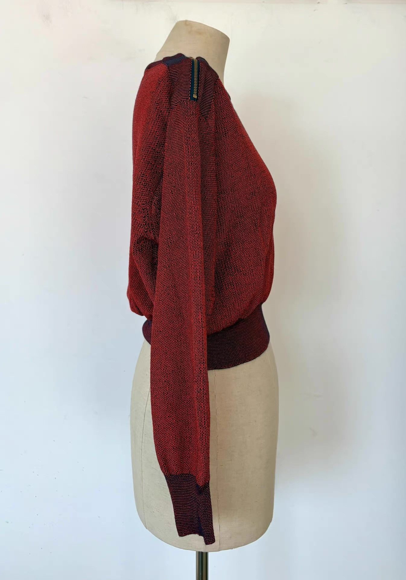 Toga Pulla Toga Pulla Women'sBurgundy Two-ToneCropped Knit Sweater Ｑ21 Size M / US 6-8 / IT 42-44 - 2 Thumbnail