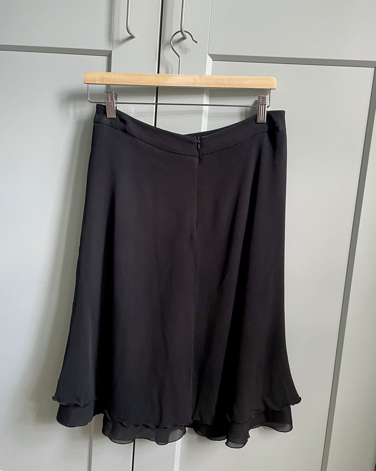Armani Collezioni Vintage Armani Silk Ruffle Skirt Size 30" / US 8 / IT 44 - 7 Thumbnail