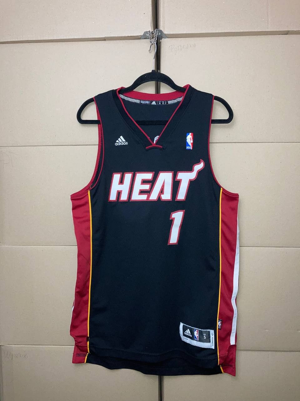 Adidas VINTAGE ADIDAS MIAMI HEAT NBA CHRIS BOSH #1 JERSEY HEAT Size US S / EU 44-46 / 1 - 2 Thumbnail