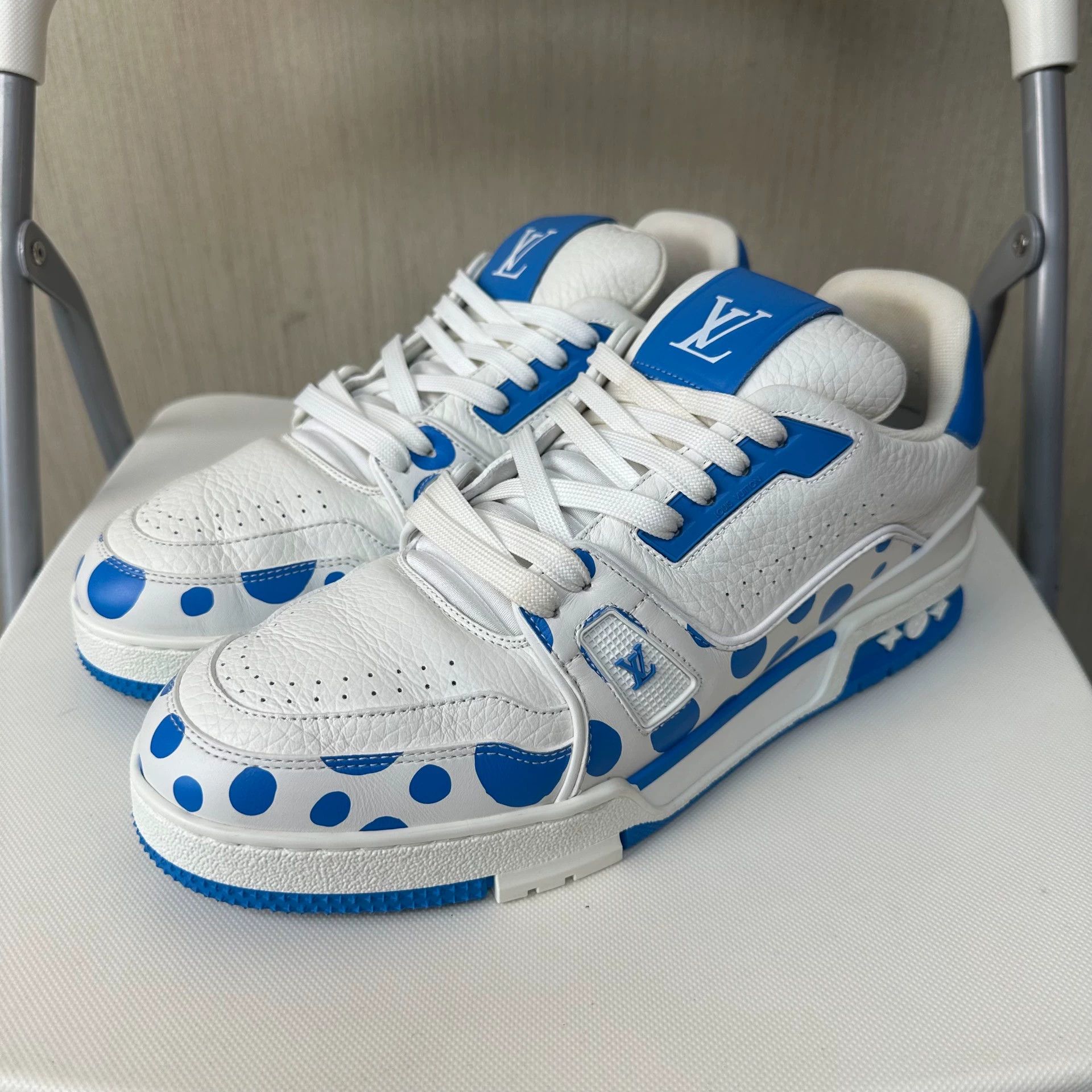 Louis Vuitton LV x Y. Kusama Low-Top Lace-Up Trainer White/Blue Size US 8.5 / EU 41-42 - 1 Thumbnail