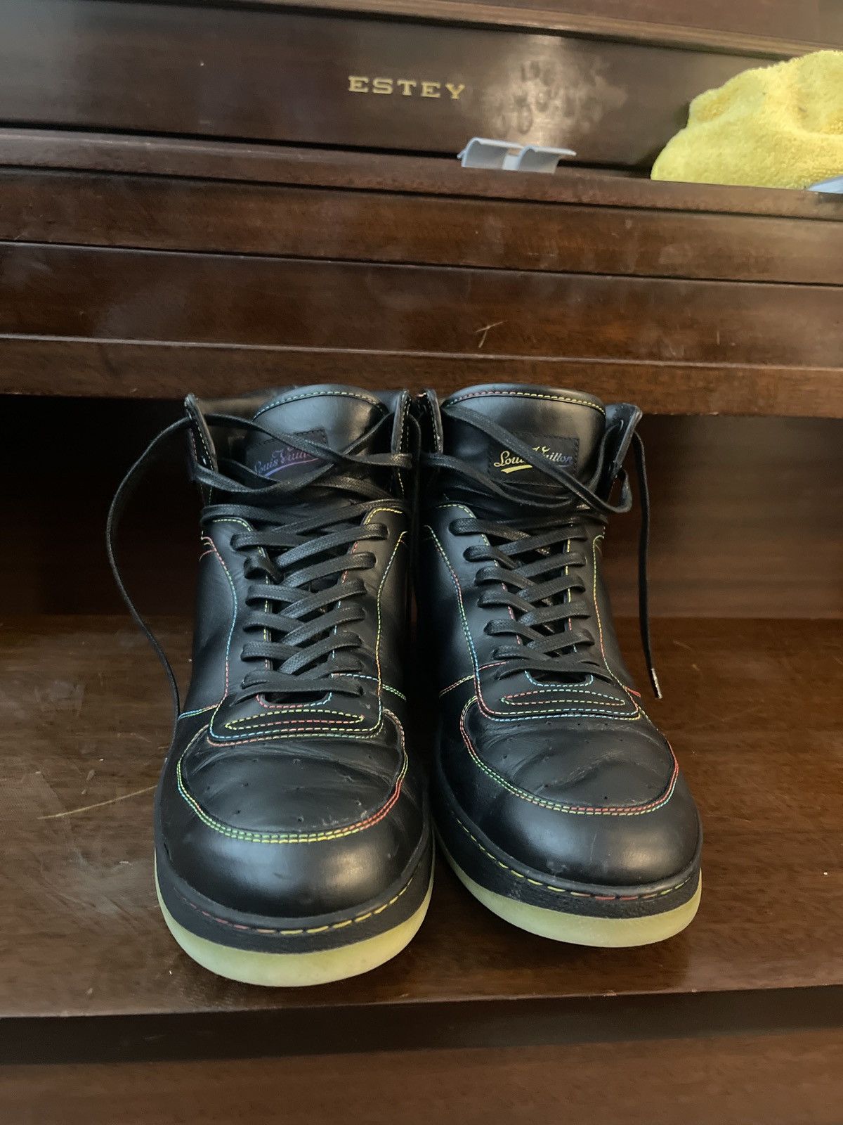 Louis Vuitton Rivoli Sneaker Size US 9 / EU 42 - 1 Thumbnail