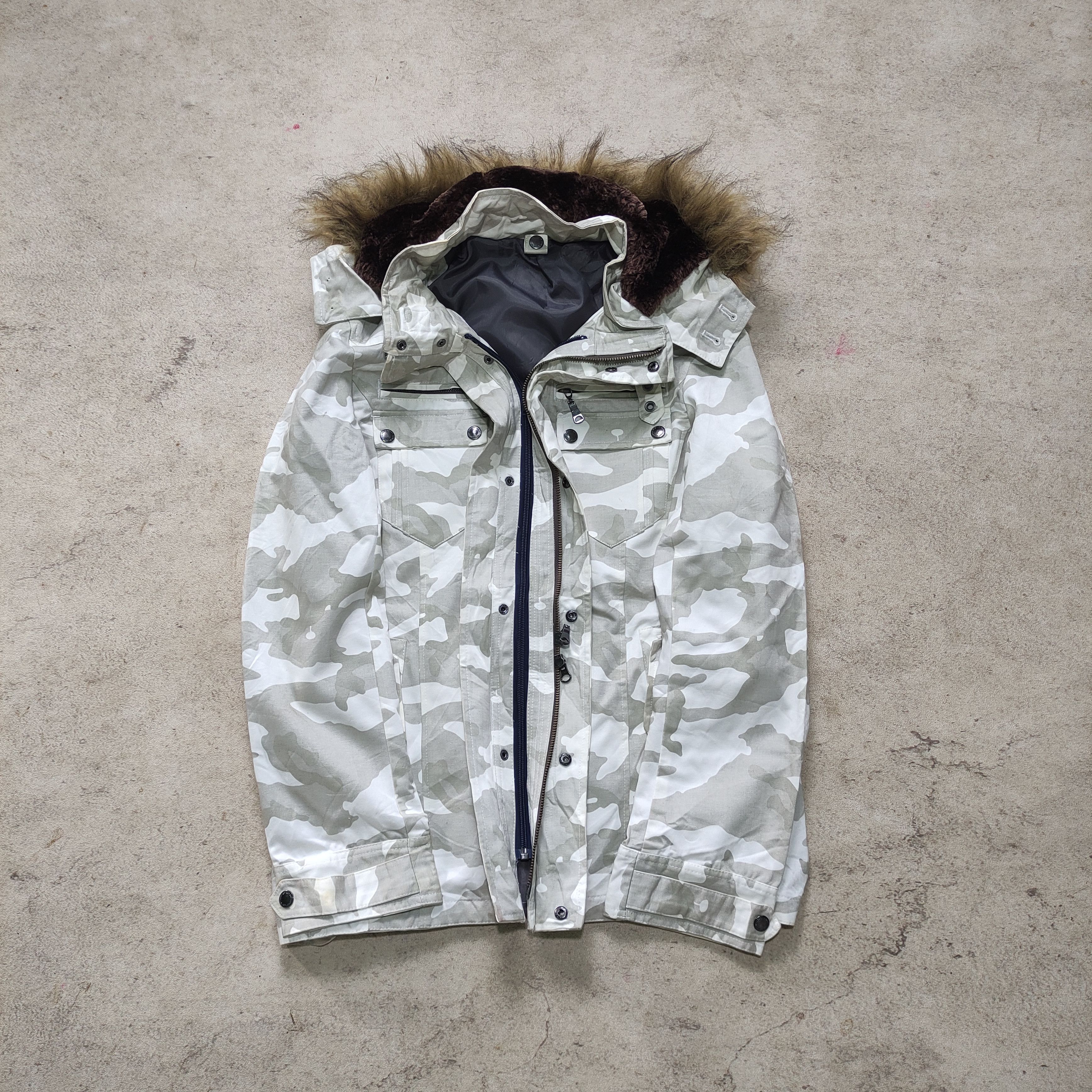Tornado Mart Semantic Design Fur Jacket Camo 2000s Size US L / EU 52-54 / 3 - 2 Thumbnail