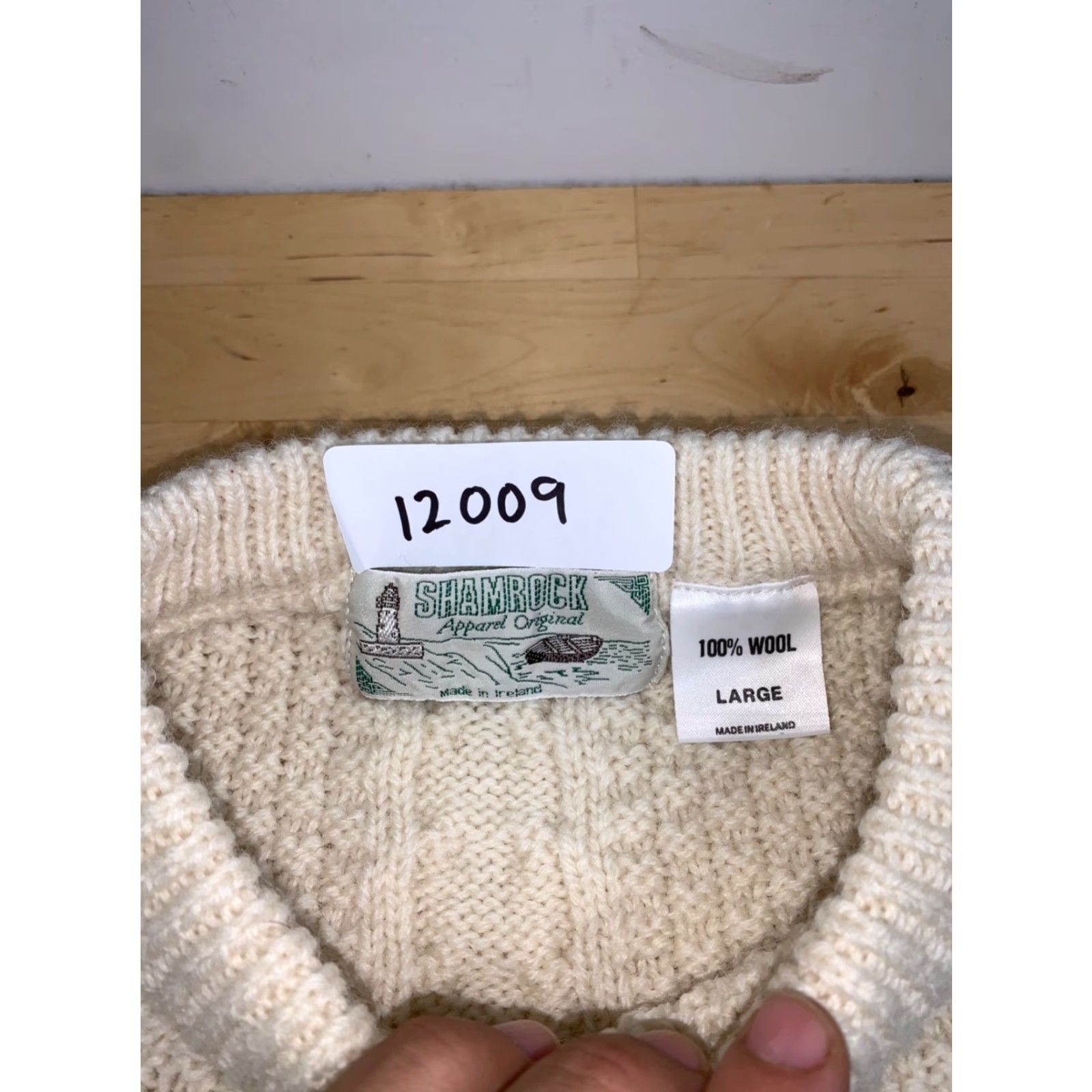 Vintage VINTAGE Shamrock Sweater Mens L Ivory Cable-Knit Wool 12009 Ireland Boat Crew Neck Long Sleeve Pullover Size US L / EU 52-54 / 3 - 2 Thumbnail