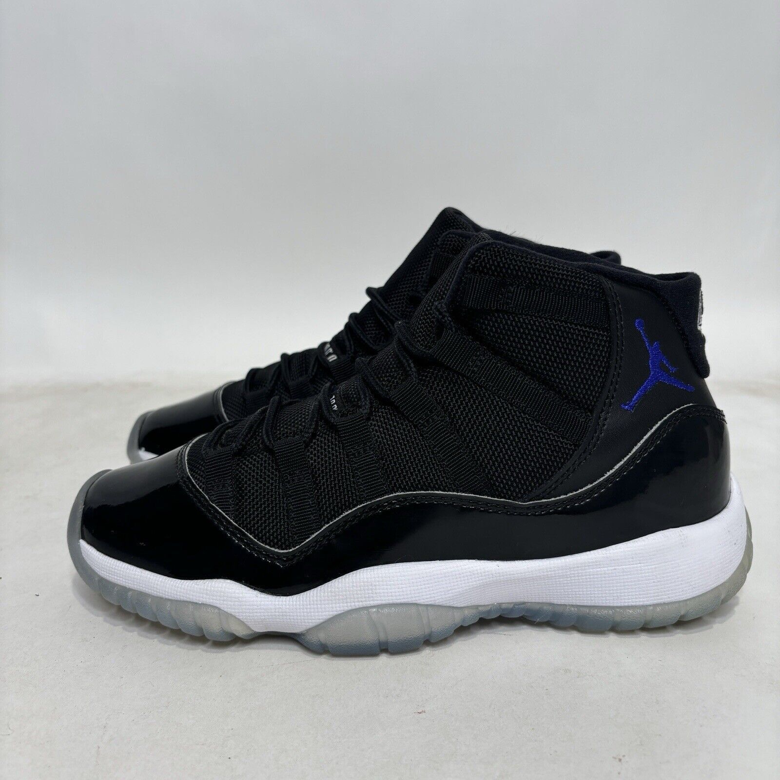 Nike Nike Air Jordan 11 Retro BG “Space Jam” 2016 Size US 5.5 / IT 35.5 - 6 Thumbnail