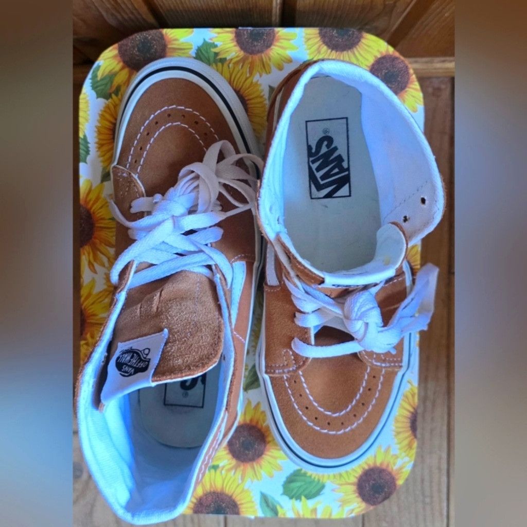 Vans Vans Tan and White High-Top Sneakers with Signature Stripe Size US 6 / IT 36 - 14 Thumbnail