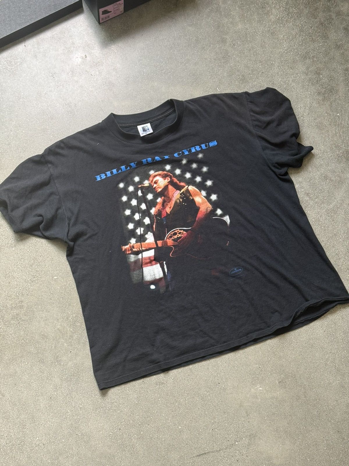 Vintage VINTAGE 1993 Billy Ray Cyrus Tour T-shirt Size US M / EU 48-50 / 2 - 1 Thumbnail