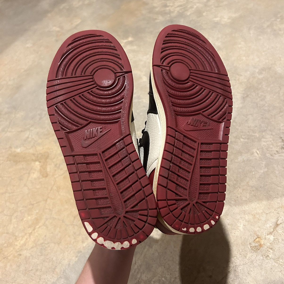 Jordan Brand × Nike Air Jordan 1 Retro High OG Bred Toe 2018 US 8 Size US 8 / EU 41 - 8 Thumbnail
