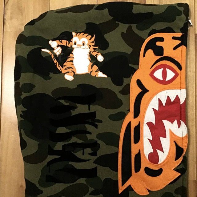 Bape × READYMADE BAPE × READYMADE Tiger Shark Full Zip Hoodie a bathing ape Size US XL / EU 56 / 4 - 4 Thumbnail