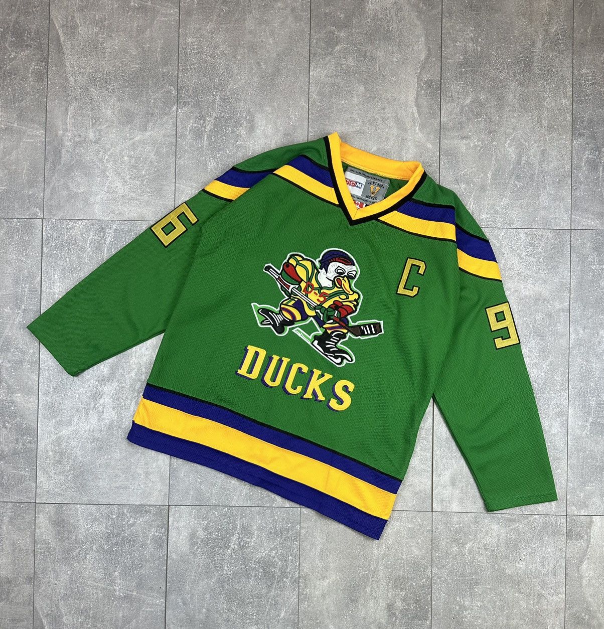 Ccm The Might Ducks Movie Conway 96 NFL Jersey Hockey 90s Size US M / EU 48-50 / 2 - 1 Thumbnail