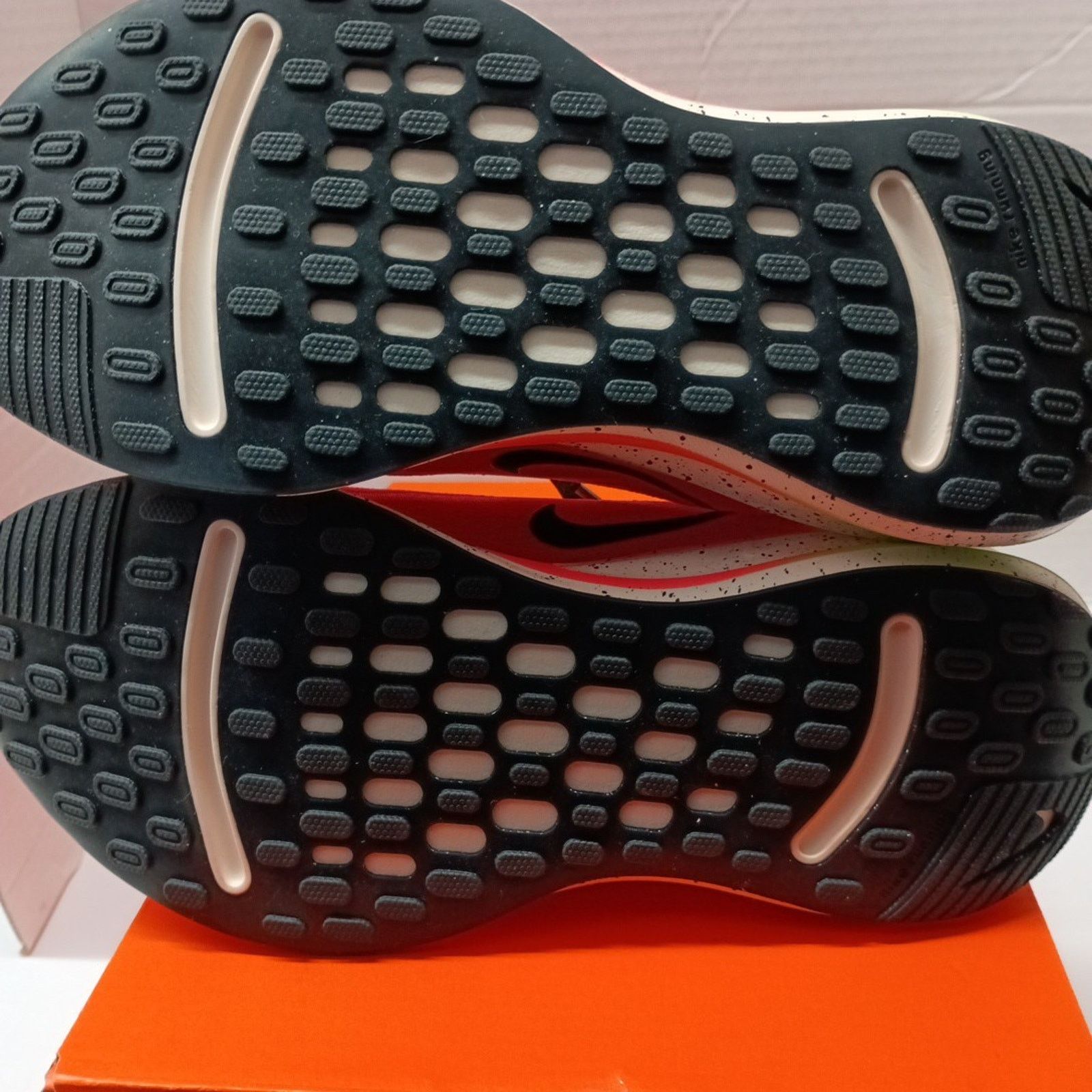 Nike Nike Journey Run Hot Punch Neon Women Size 6.5/Men's 5 Shoes Size US 6.5 / IT 36.5 - 7 Thumbnail