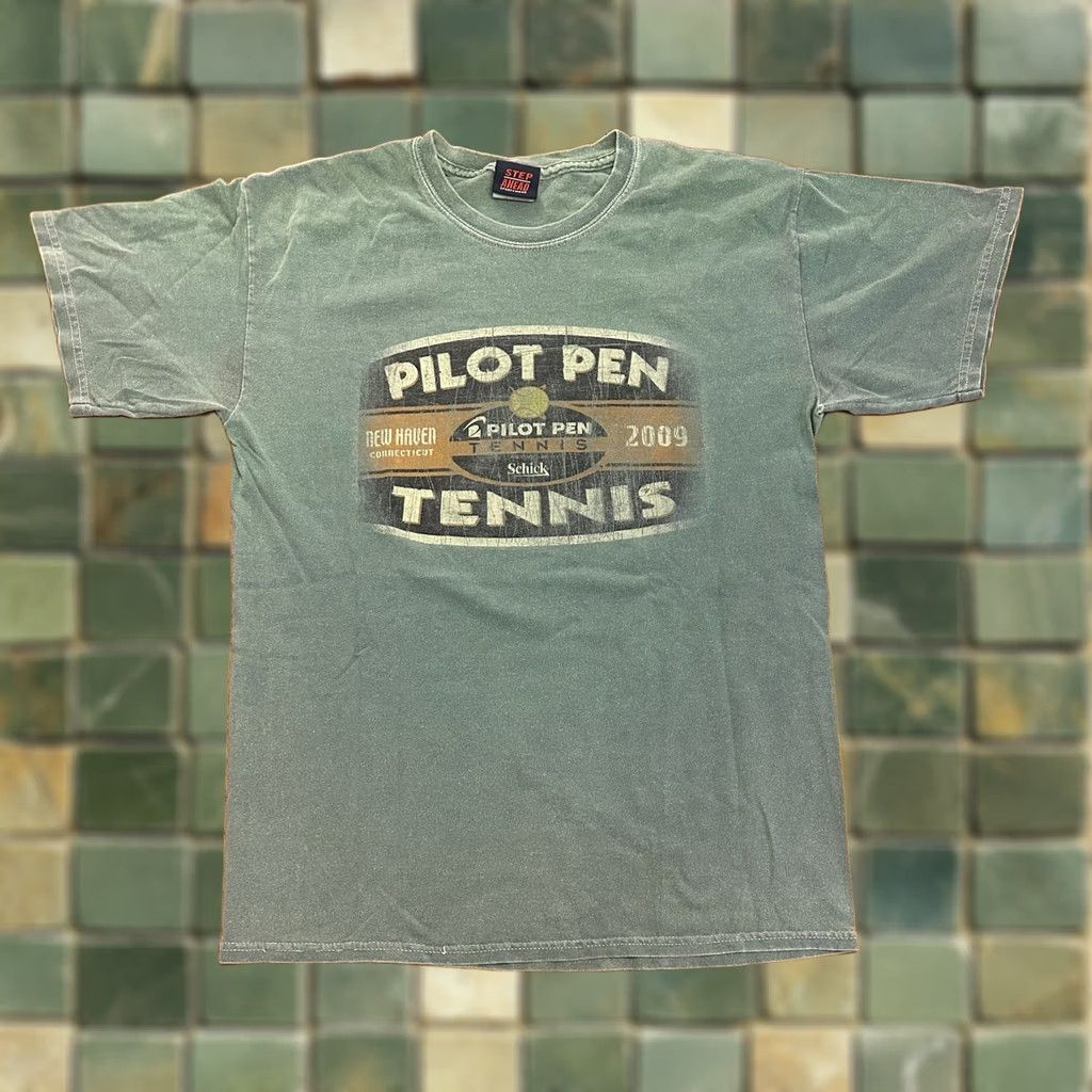 Vintage VINTAGE 2009 Pilot Pen Tennis T Shirt Medium New Haven Connecticut Yale 90s Mens M Green Yale Size US M / EU 48-50 / 2 - 1 Thumbnail