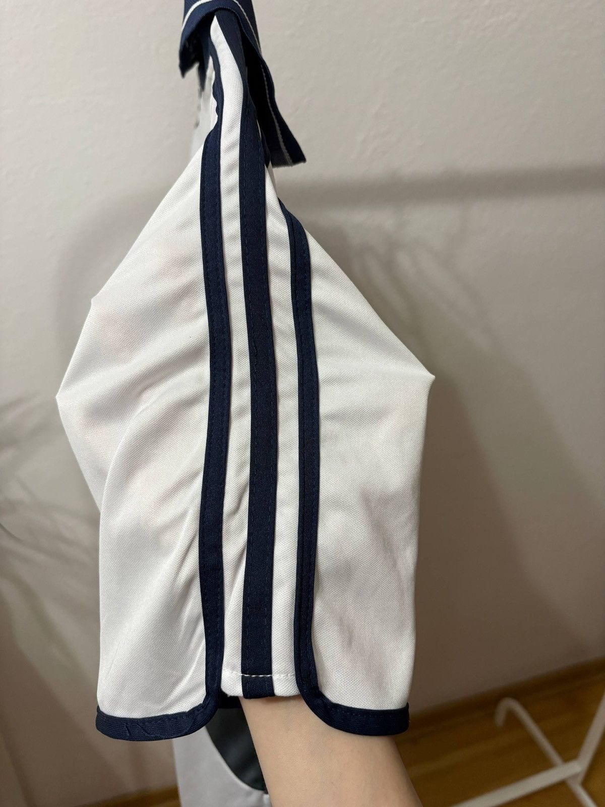 Adidas Adidas Real Madrid mens Size US L / EU 52-54 / 3 - 6 Thumbnail