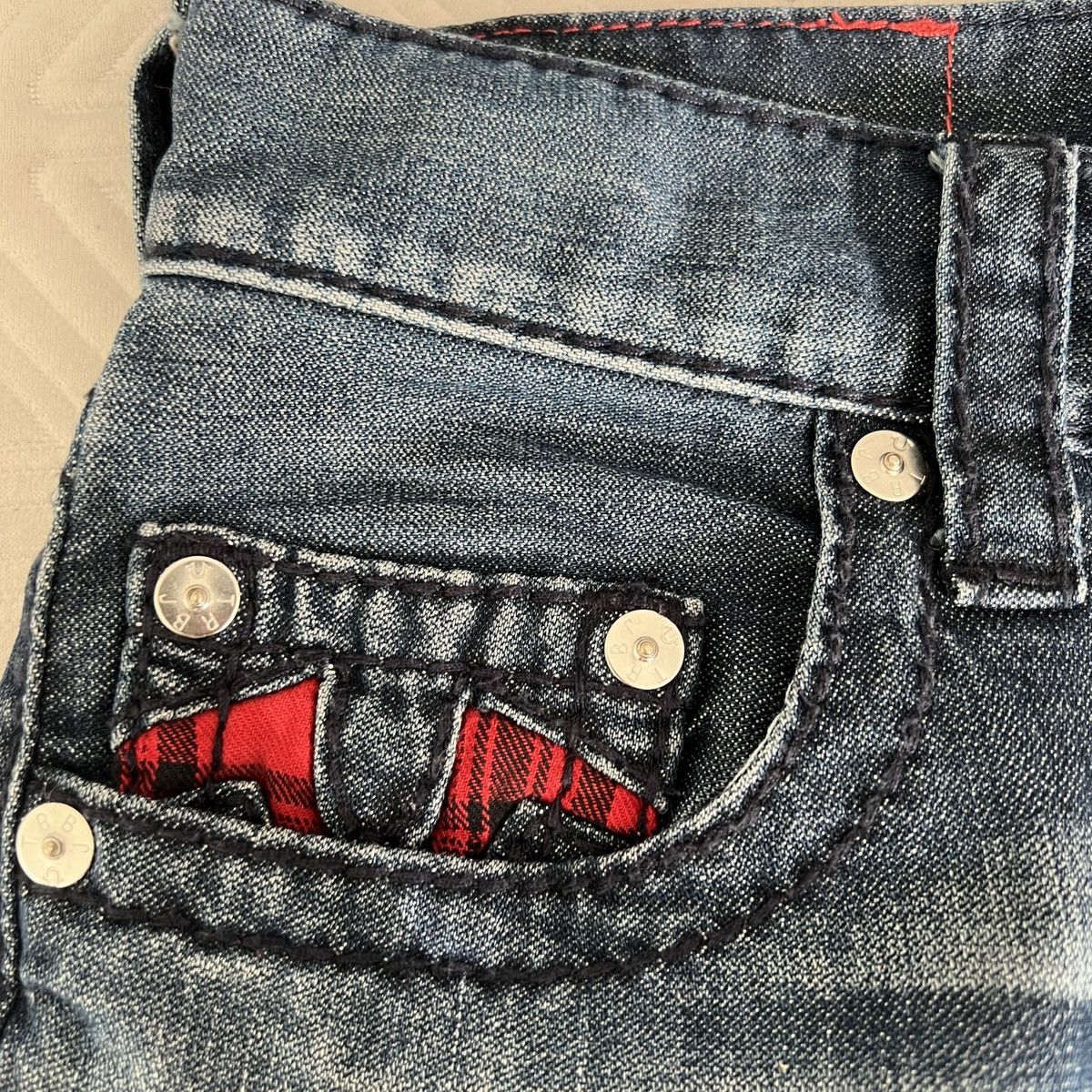 True Religion Men’s slim jeans 28” waist true religion Size US 28 / EU 44 - 2 Thumbnail