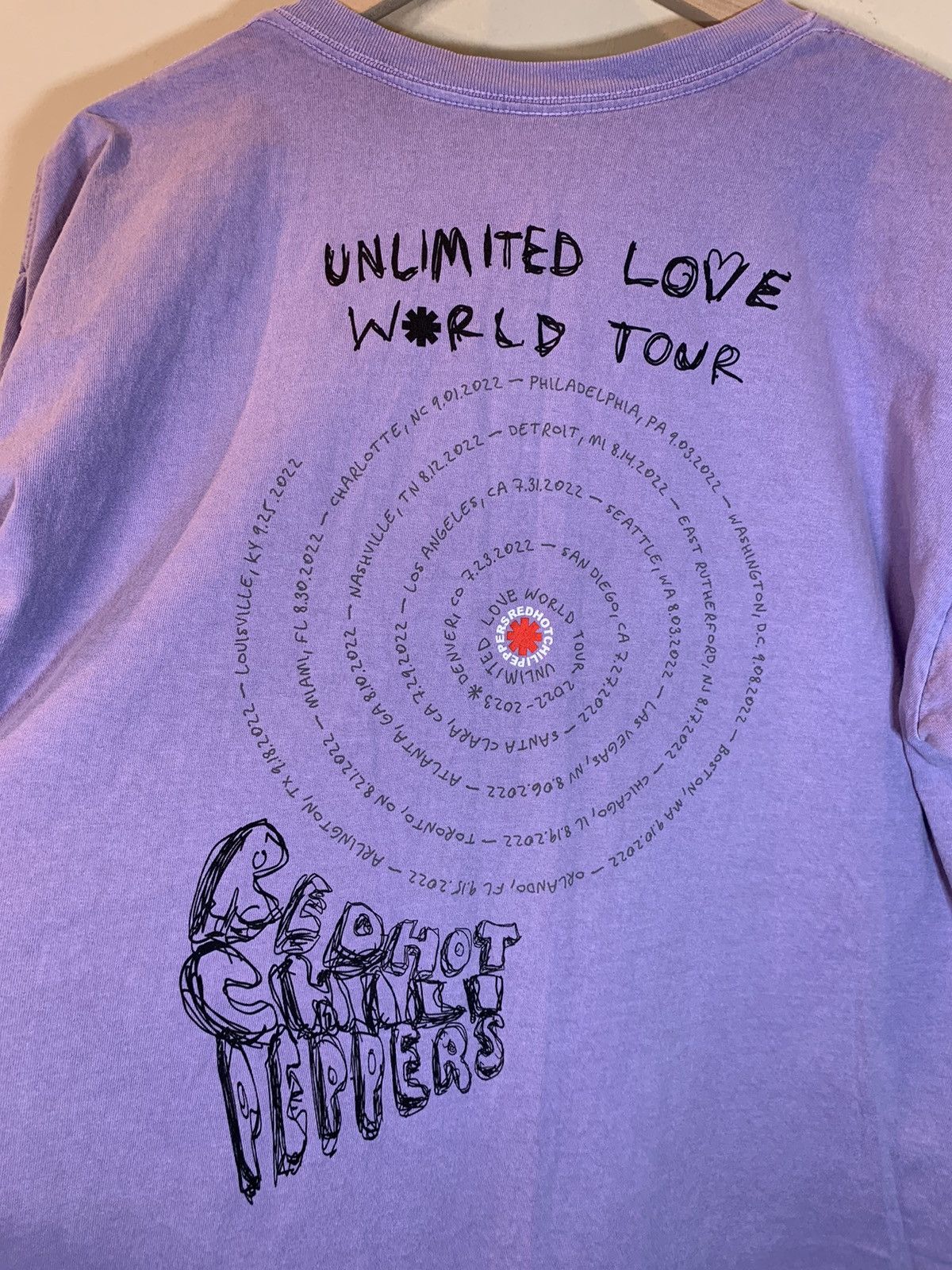 Band Tees *RARE* Red Hot Chili Peppers Unlimited Love Tour RHCP Shirt Size US L / EU 52-54 / 3 - 4 Thumbnail