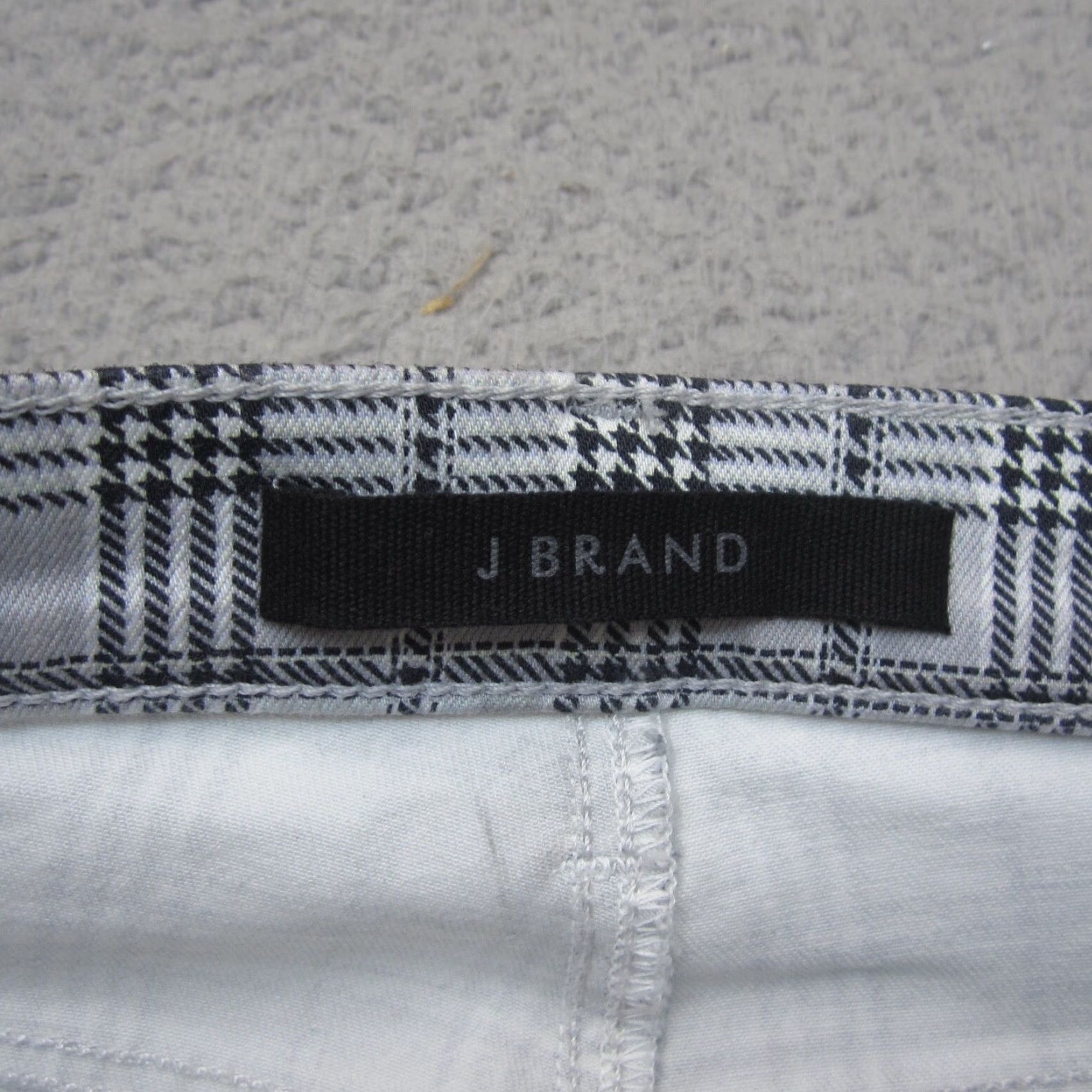 J Brand J Brand Pants Womens 25 Gray Selena Crop Boot Mid Rise Silverspoon 26x26 Size 42" / US 20 - 6 Thumbnail