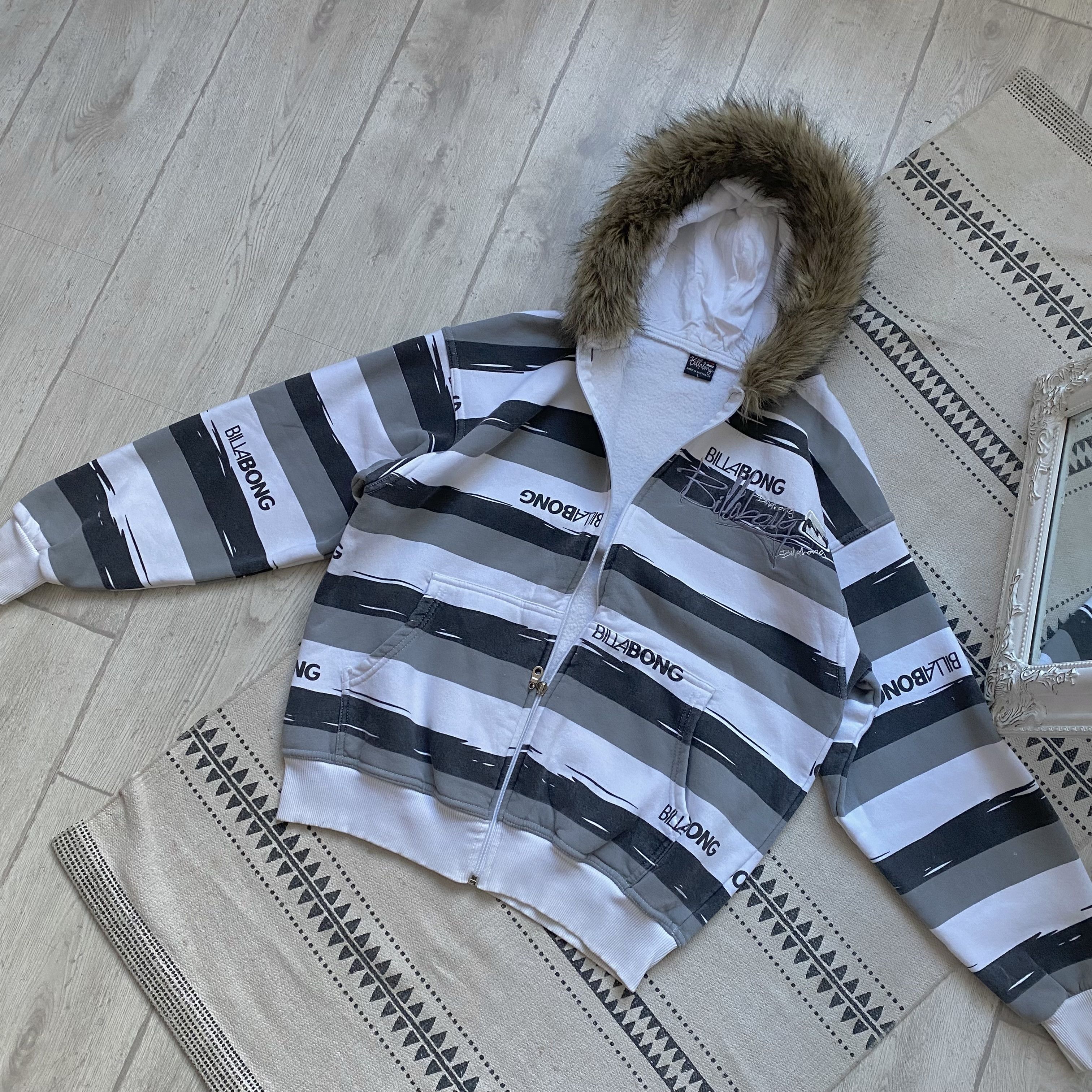 If Six Was Nine Y2K 2000s If Six Was Nine Style Faux Fur Hoodie Billabong Size US M / EU 48-50 / 2 - 7 Thumbnail