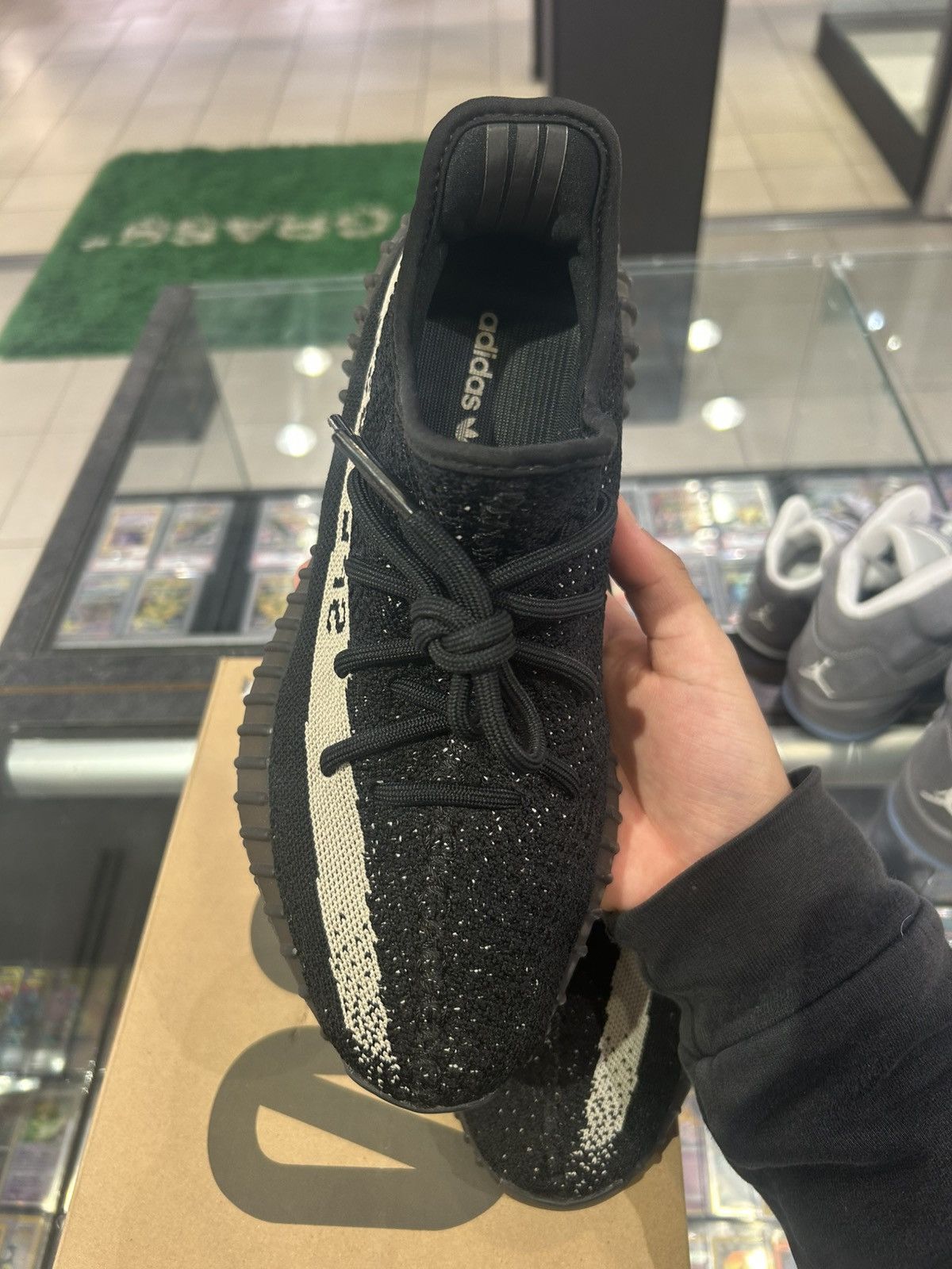 Yeezy Adidas Yeezy 350 Core Black White Size US 8 / EU 41 - 6 Thumbnail
