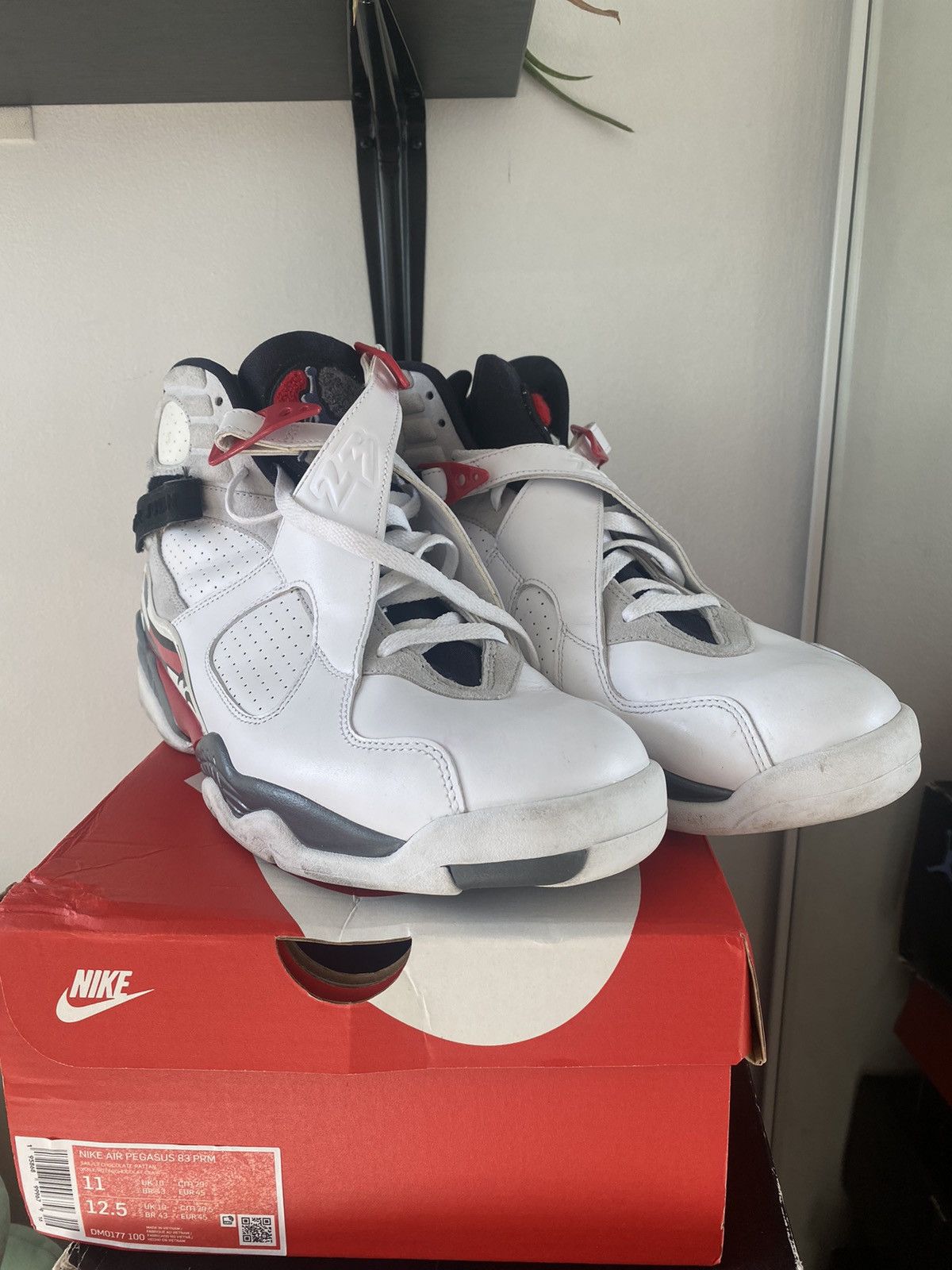 image of Air Jordan 8/viii Retro 'bugs Bunny' 2012 Shoes in White/Black/True Red, Men's (Size 13)