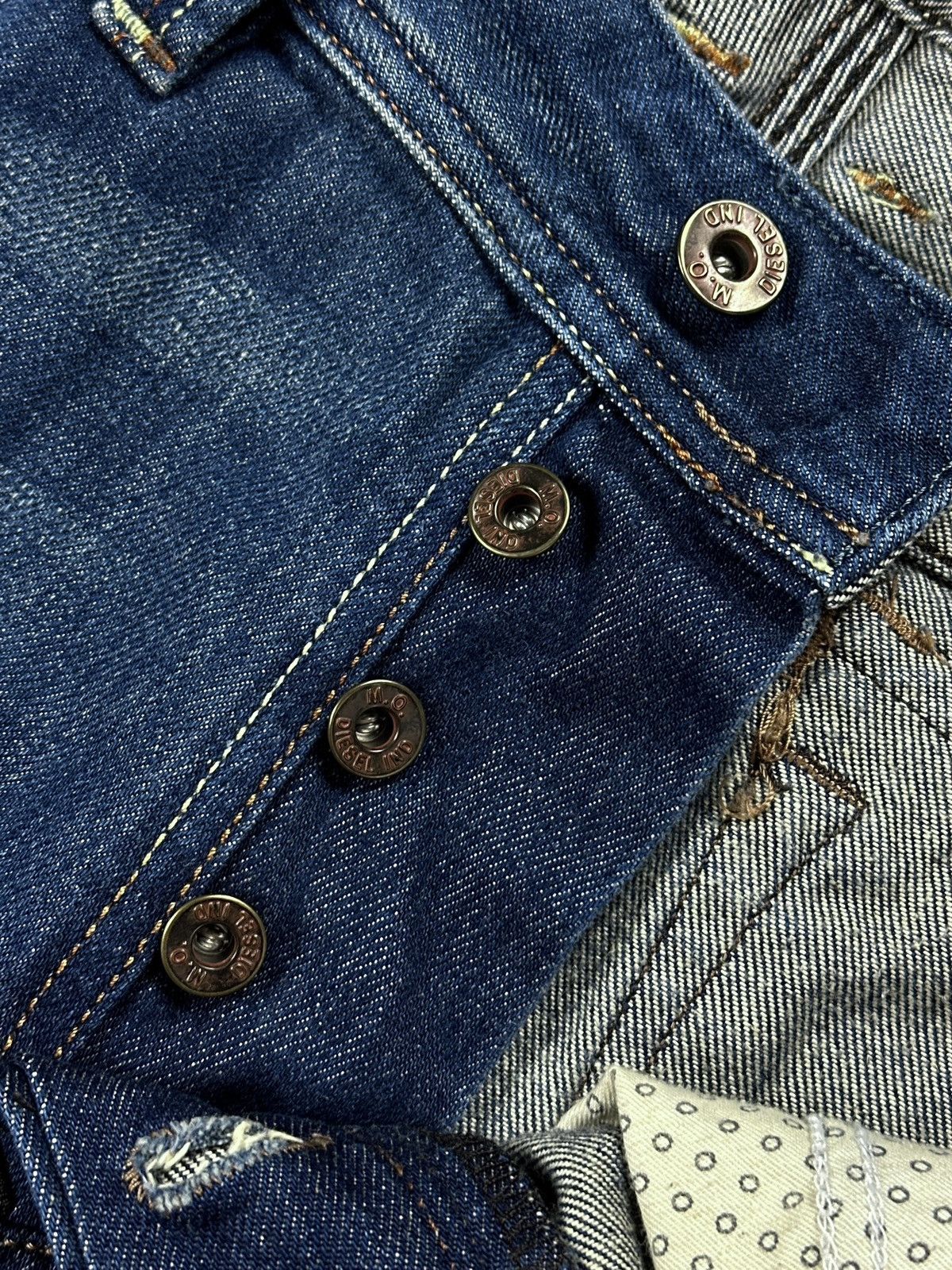 Diesel Vintage Y2K Diesel Distressed Denim Men’s Jeans Size W31 L34 Size US 31 - 18 Thumbnail