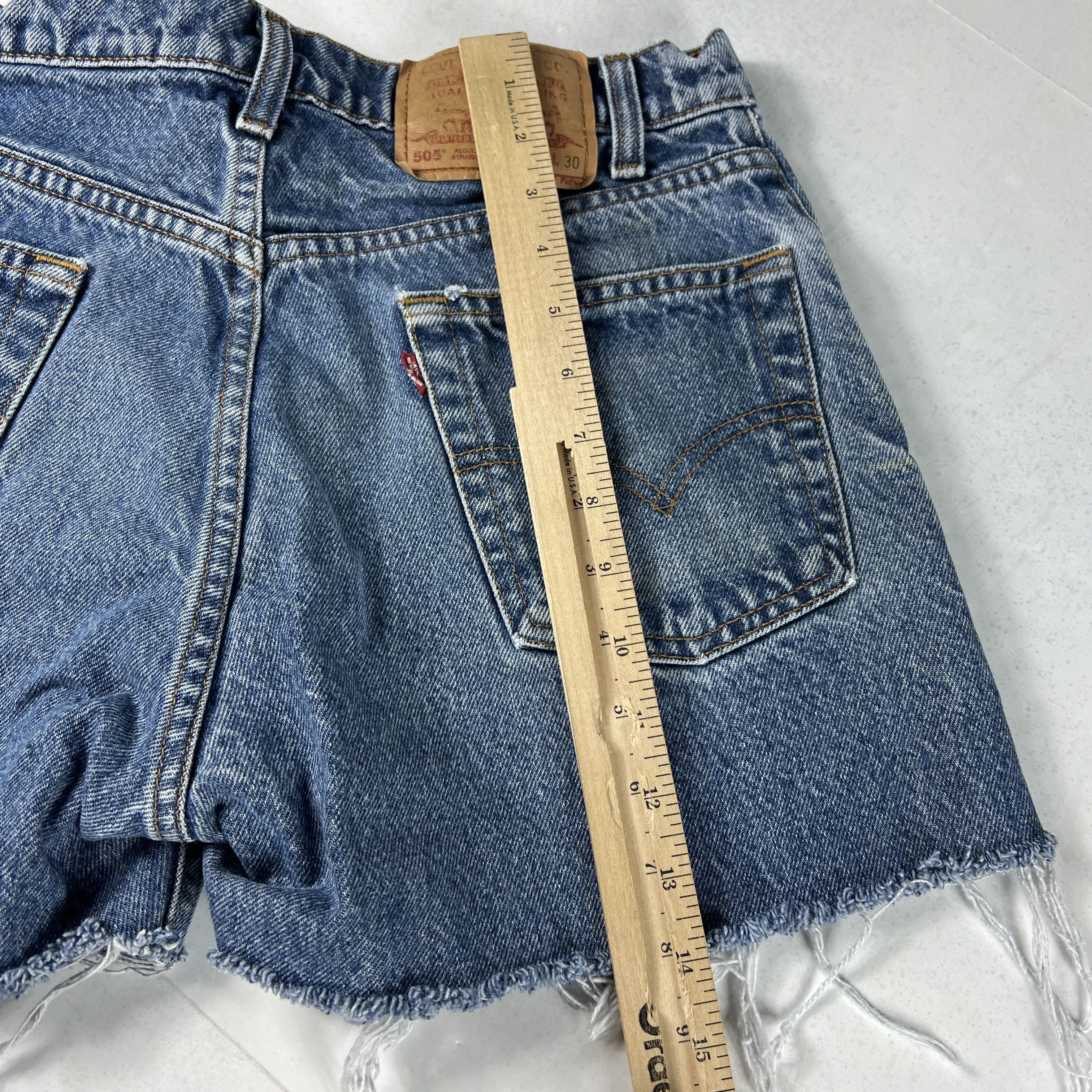 Levi's × Vintage VTG 90s Levi's Jean Shorts 505 Cut Off Frayed Denim Jorts Size US 31 - 11 Thumbnail