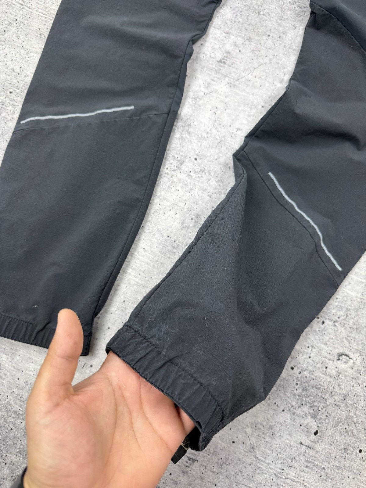 Vintage Dynafit Casual Outdoor Tracking Pants Trousers Men Size 34 Size US 34 / EU 50 - 19 Thumbnail