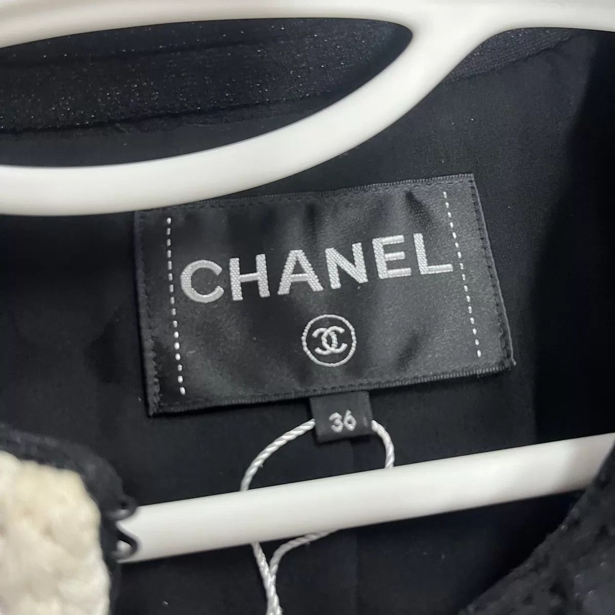 Chanel Chanel knit short black jacket Size XS / US 0-2 / IT 36-38 - 3 Thumbnail