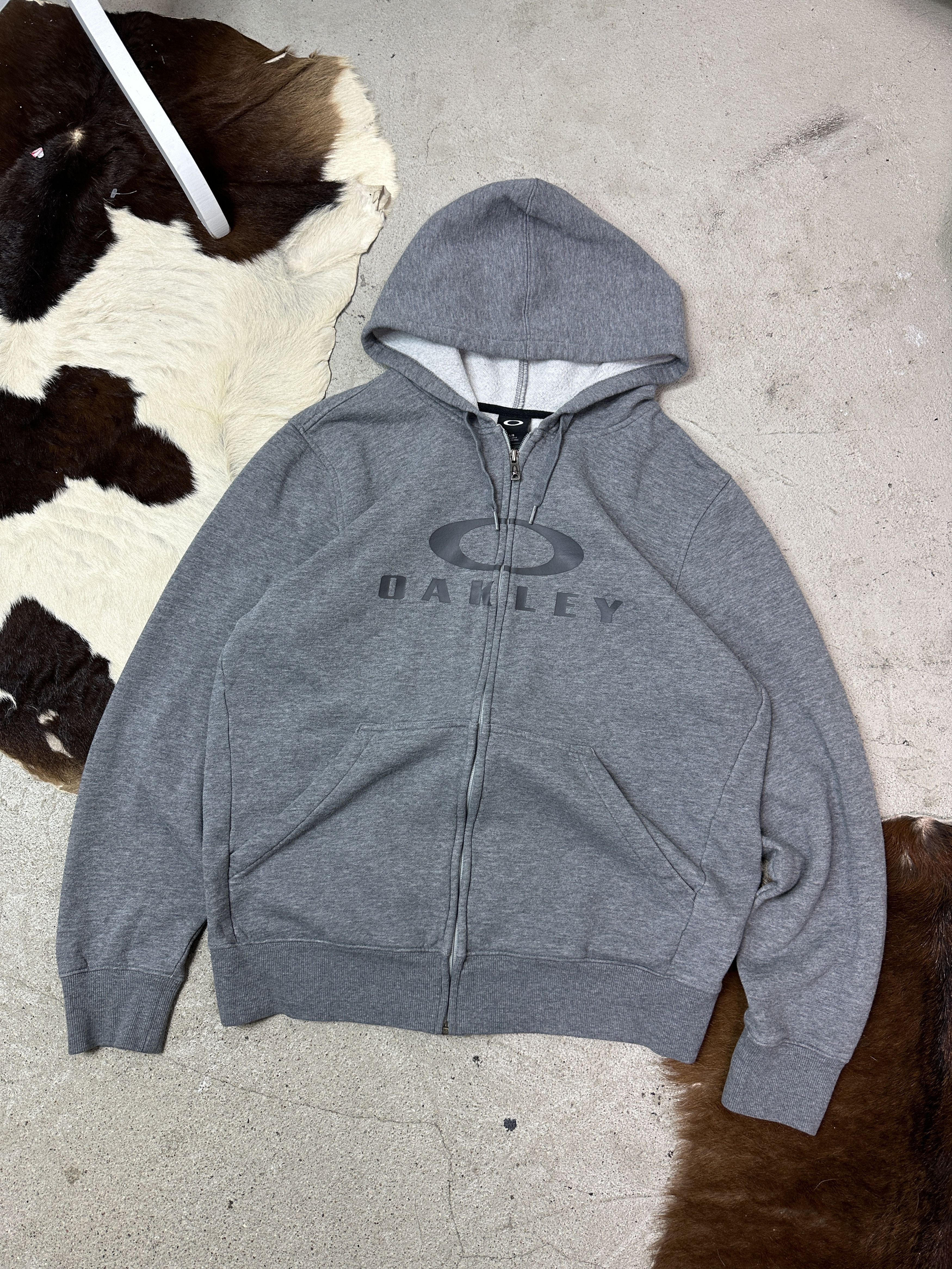 Oakley Vintage Streetwear Sporty Oakley Zip Hoodie Y2K Size US L / EU 52-54 / 3 - 1 Thumbnail