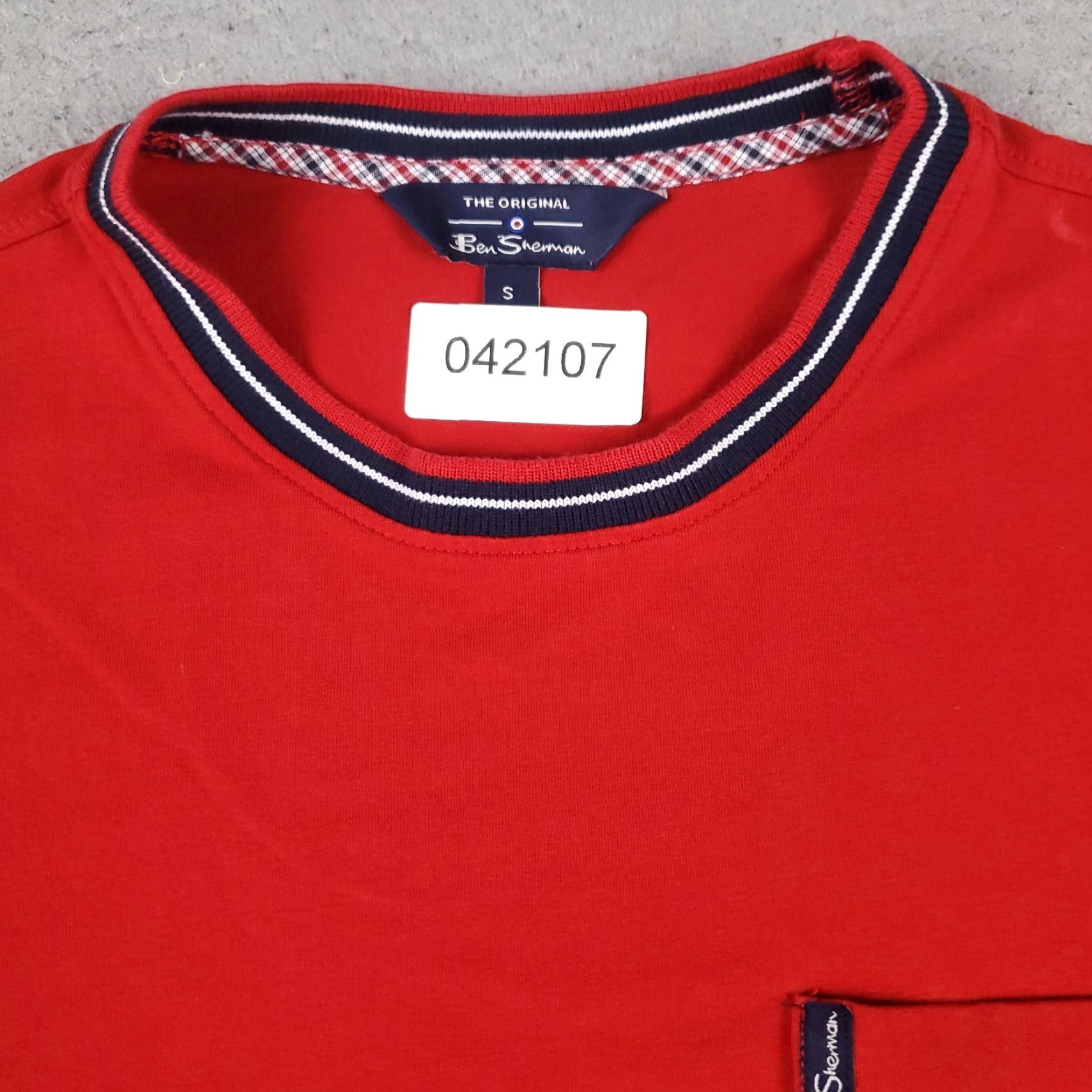 Ben Sherman Ben Sherman T Shirt Mens Size Small Red Casual Short Sleeve - logo, Cotton, Crew Neck, Solid, Classic Modern American, Men, XS? Size US S / EU 44-46 / 1 - 2 Thumbnail