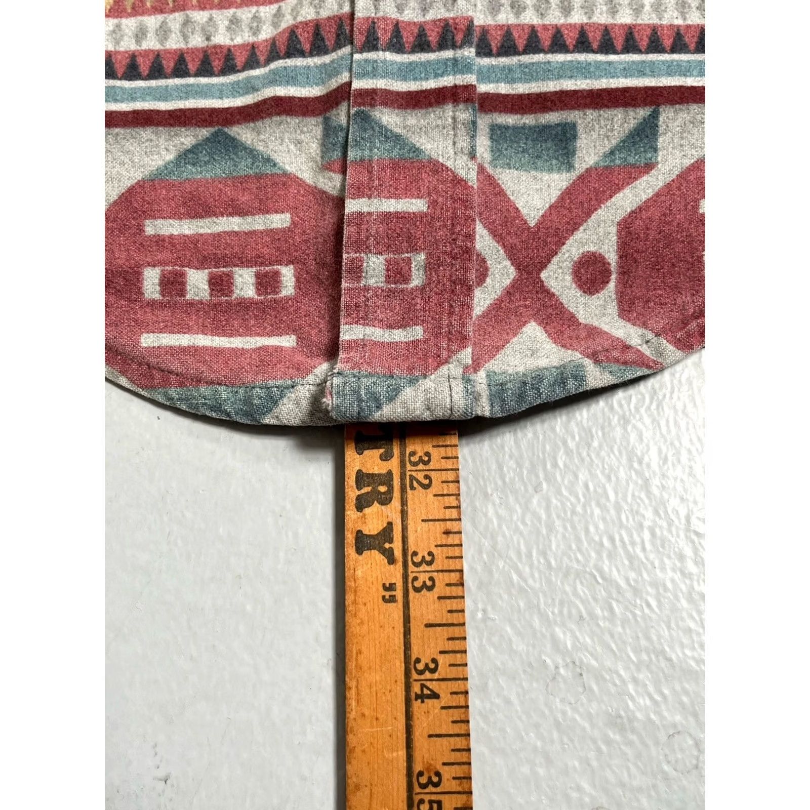 Vintage VINTAGE LL Bean Navajo Aztec Southwestern Print Button Shirt Made in USA S Size US S / EU 44-46 / 1 - 3 Thumbnail