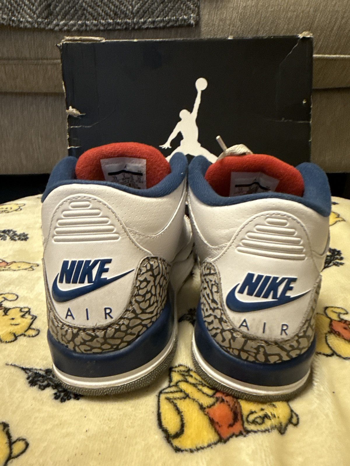 Jordan Brand Blue White and Red 3’s Size US 7 / EU 40 - 5 Thumbnail