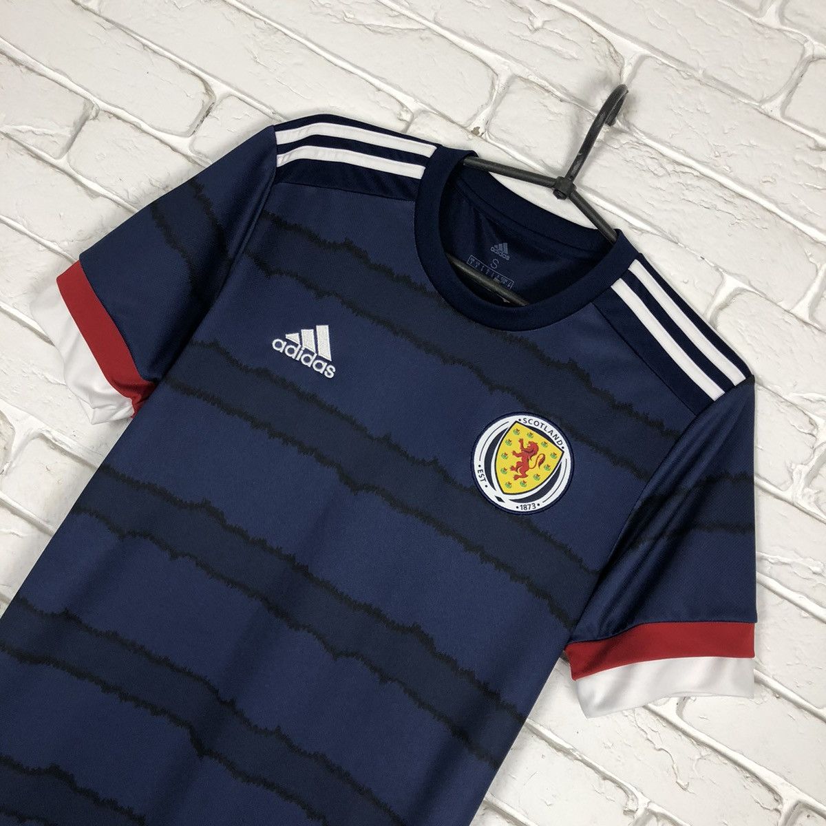 Adidas Scotland national team 2020 2022 home soccer jersey Size US S / EU 44-46 / 1 - 2 Thumbnail