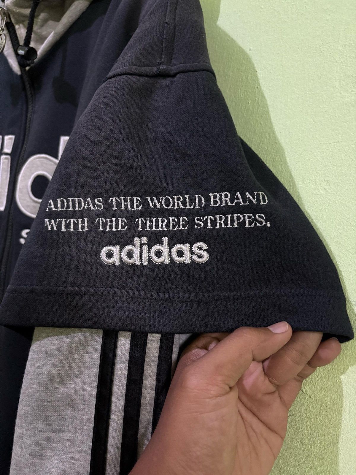 Adidas Vintage Adidas Hoodies Big Logo Design Black Gray Design Size US M / EU 48-50 / 2 - 5 Thumbnail