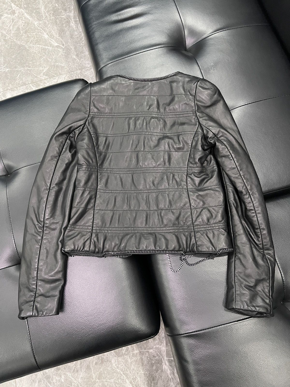Patrizia Pepe Patrizia Pepe Lamb Leather Chain Button Shoulder Pad Jacket Size US S / EU 44-46 / 1 - 2 Thumbnail