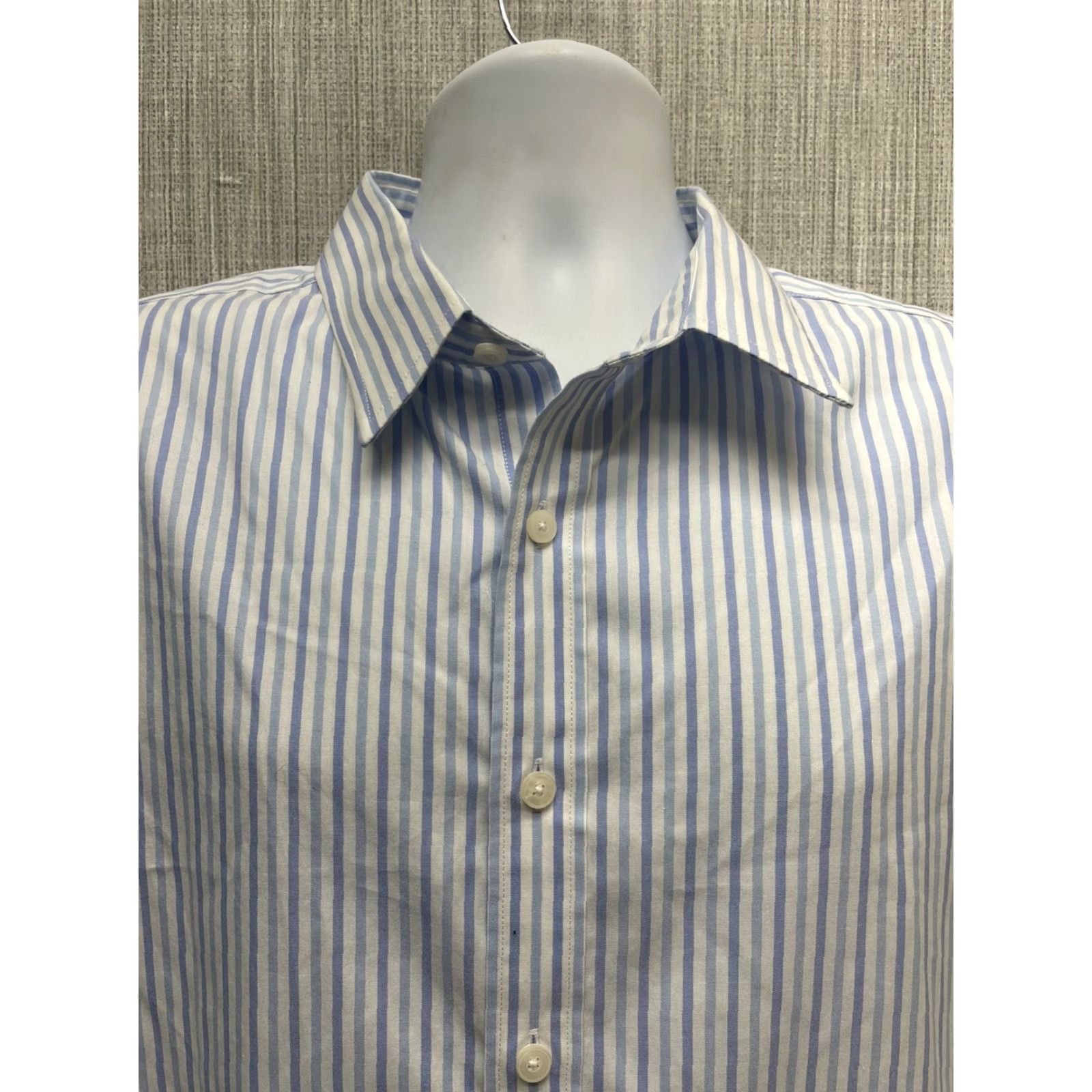 UNTUCKit UNTUCKit Two-Ply Cotton Light Blue Long Sleeve Button Down Shirt Mens XL Size US XL / EU 56 / 4 - 2 Thumbnail