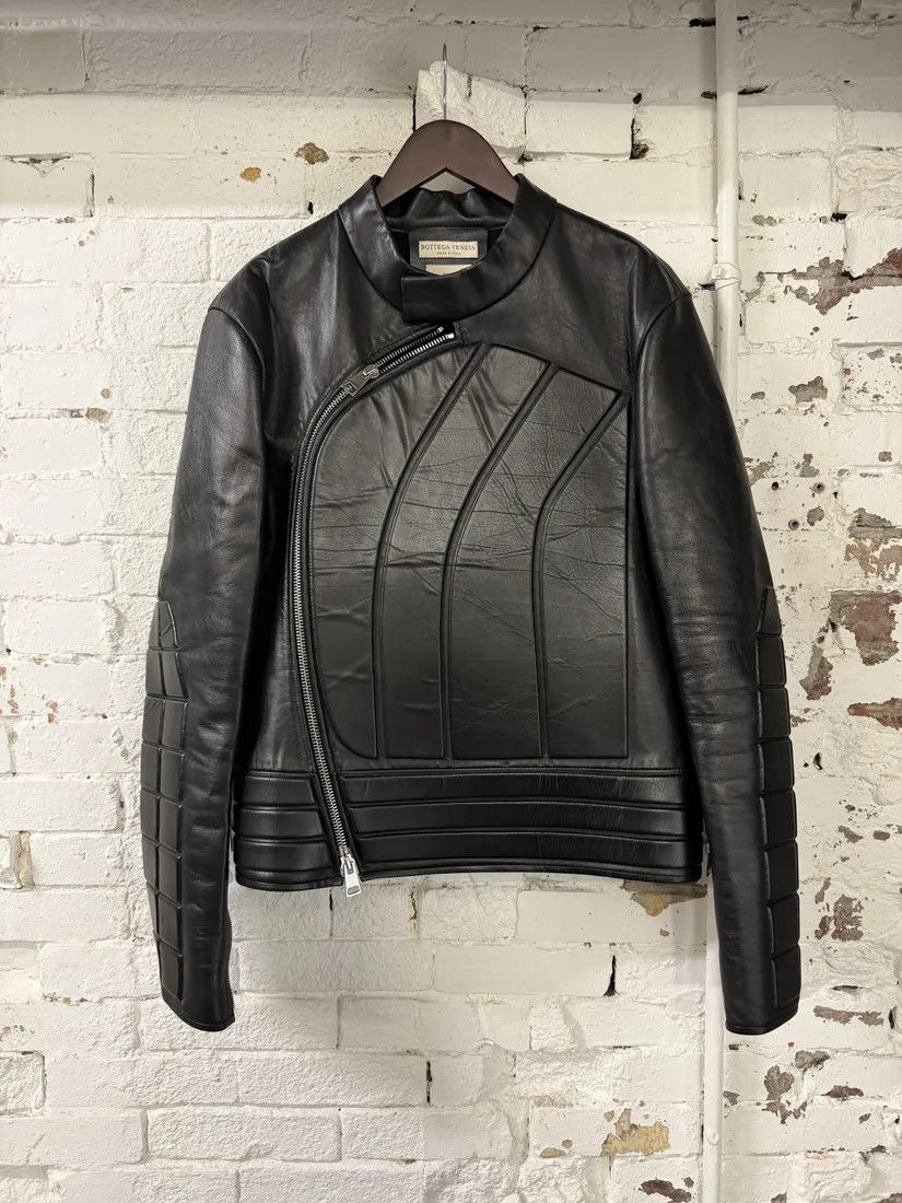 Bottega Veneta FW2019 Bottega Veneta Black Padded Asymmetrical Leather Jacket by Daniel Lee Size US M / EU 48-50 / 2 - 3 Thumbnail