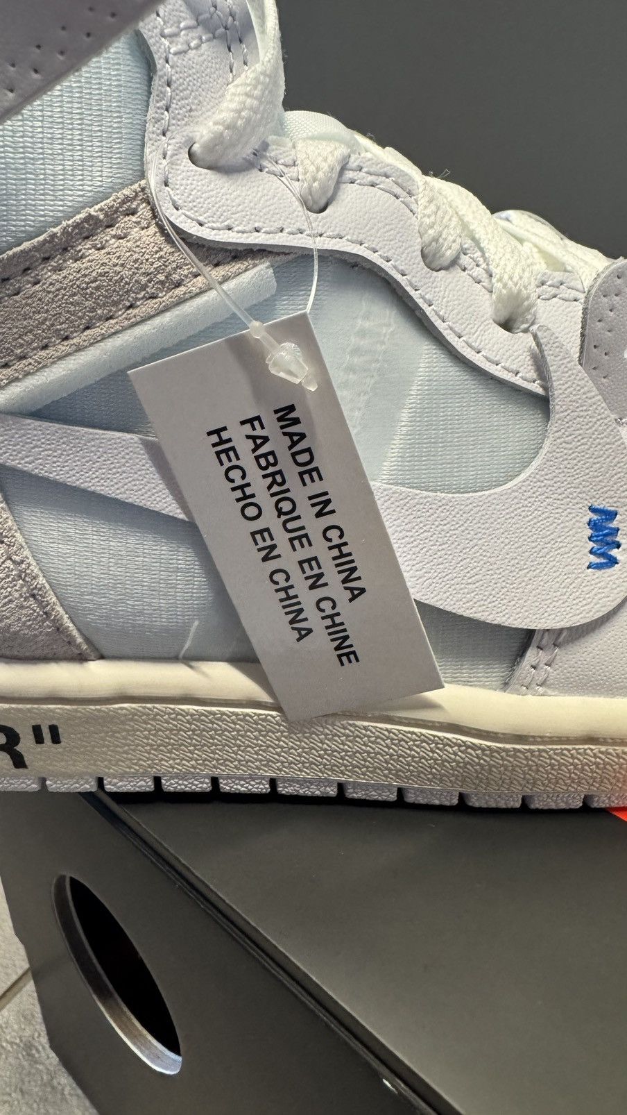 Nike × Off-White Air Jordan 1 Retro High V.A.A. Alaska Size US 6 / EU 39 - 7 Thumbnail