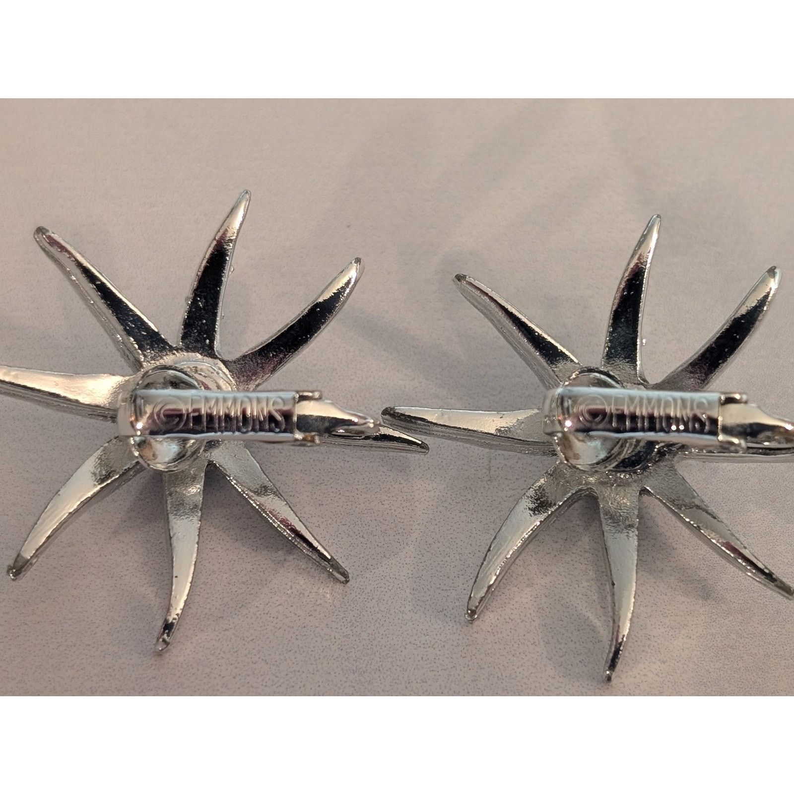 Vintage VTG 1969 Emmons Sea Beauty Silver-Tone Brooch & Earring Set Size ONE SIZE - 6 Thumbnail
