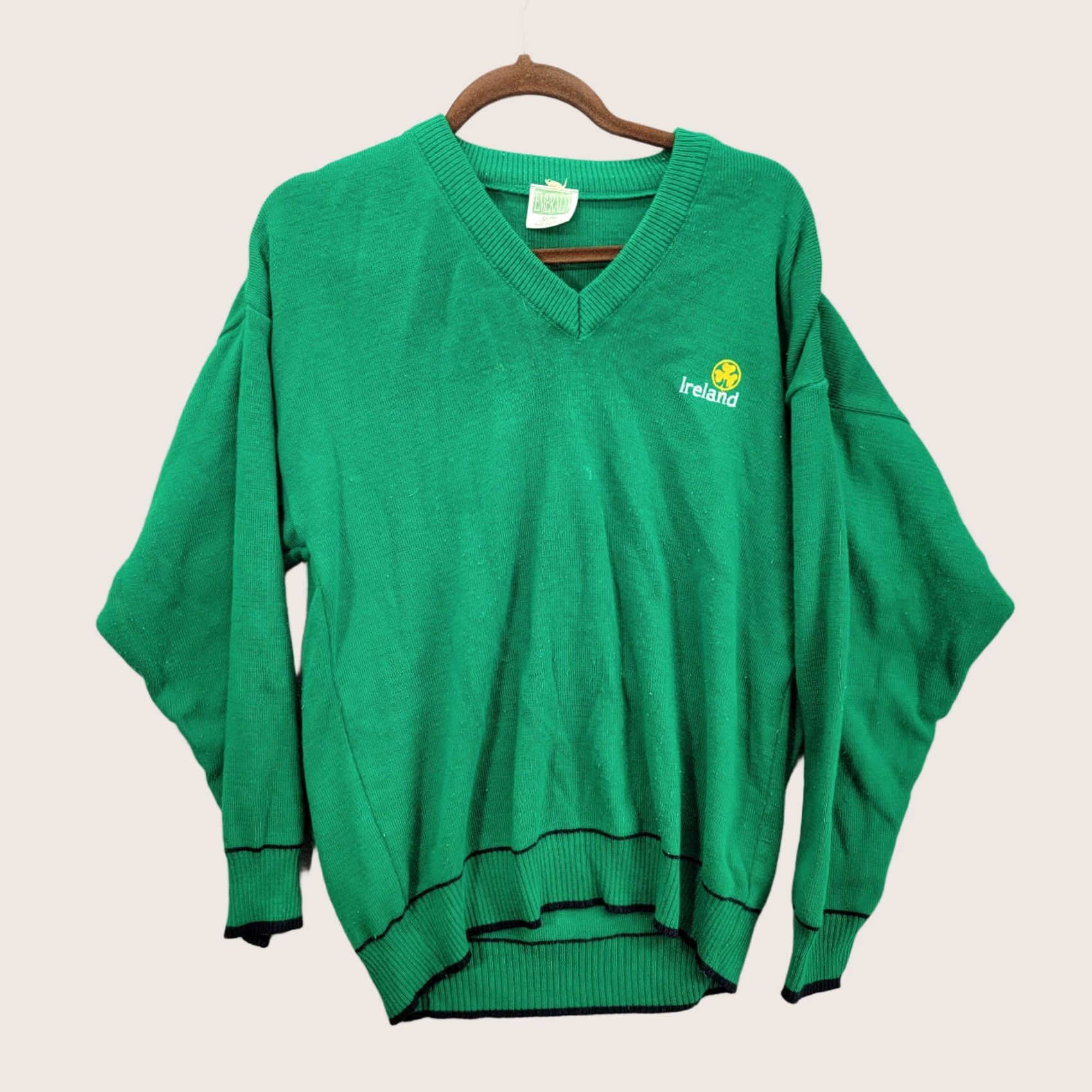 Vintage VINTAGE Emerald Sports IRELAND KNIT SWEATER MENS L Green Shamrock 80s Crew Neck Pullover Knit Embroidered Logo 80s Men Size US L / EU 52-54 / 3 - 1 Thumbnail