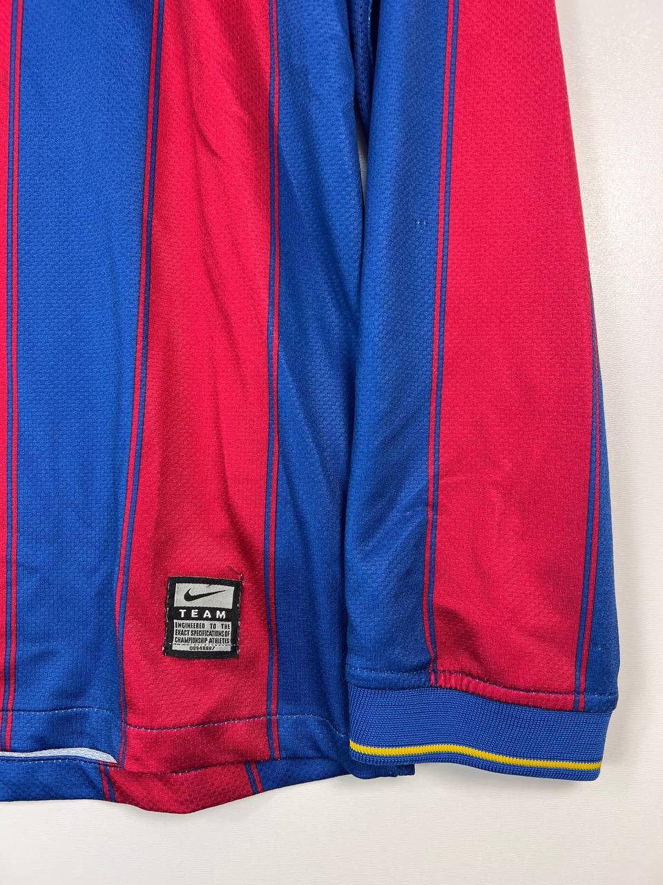 Nike Barcelona 2009 2010 Home Football Soccer Long Sleeve Size M Size US M / EU 48-50 / 2 - 4 Thumbnail