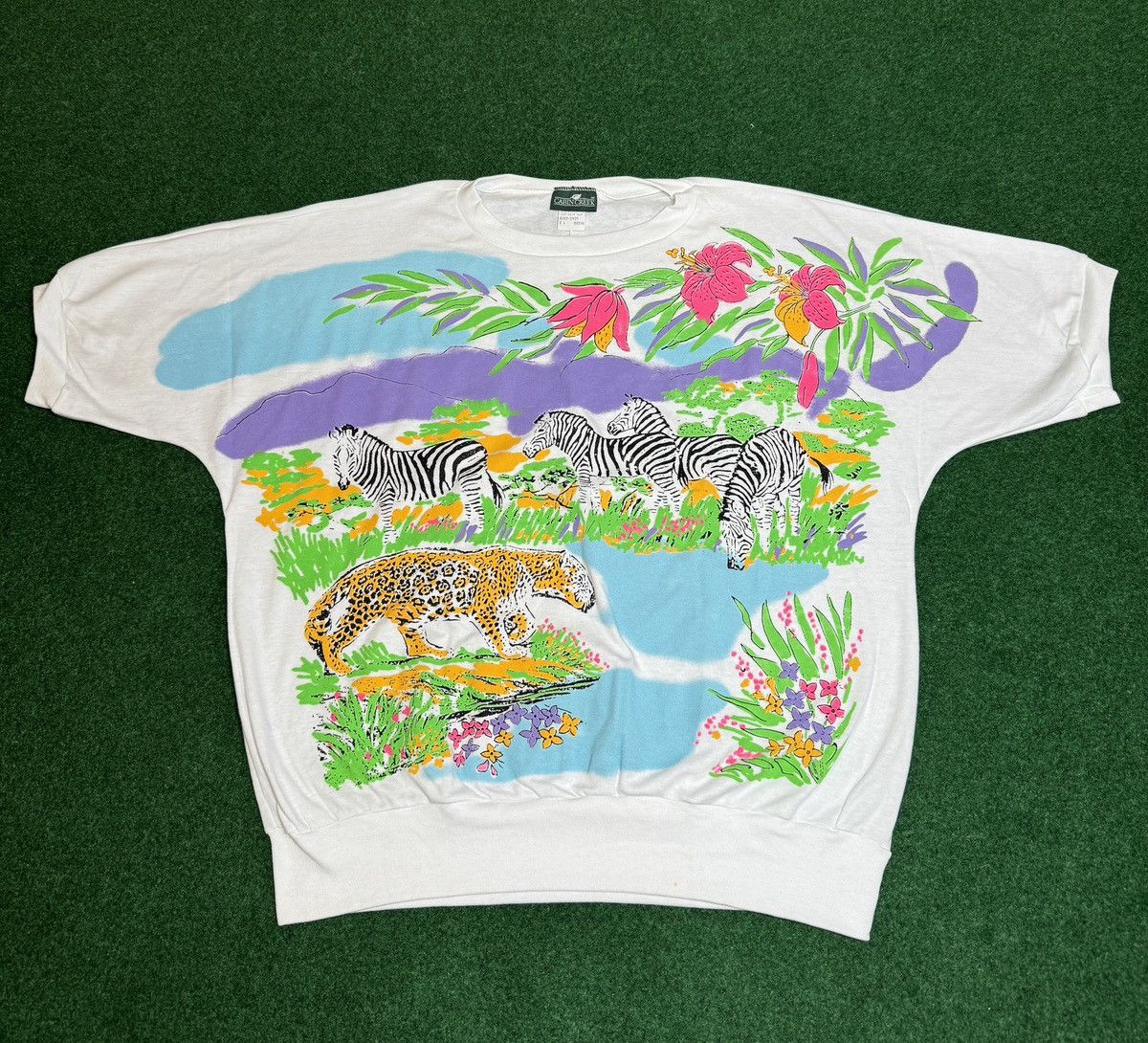 Cabin Creek × Vintage Vintage 90s African Safari zebra Short Sleeve Sweatshirt Size L / US 10 / IT 46 - 1 Thumbnail
