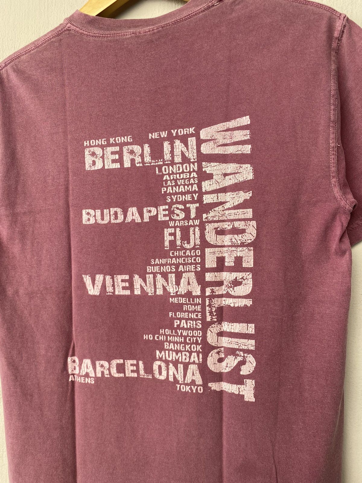 Band Tees Vintahe Wander Lust Tour Tee Size US S / EU 44-46 / 1 - 6 Thumbnail