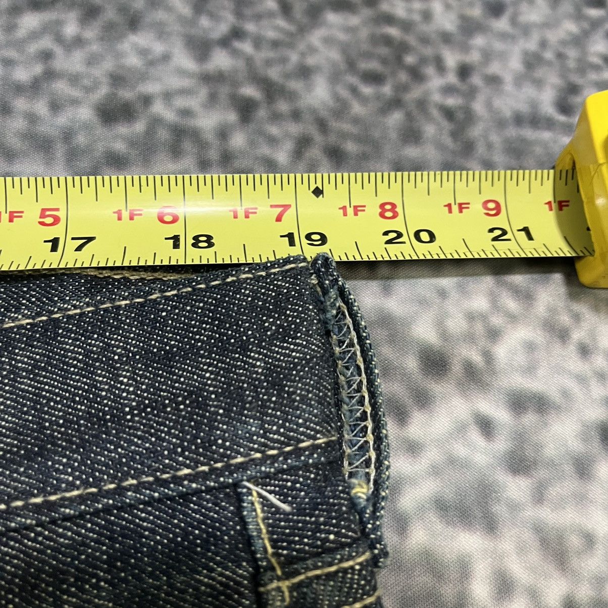 Vintage Vintage 2000s Levi's 501 Button Fly Navy Blue Jeans 36x32 Size US 36 / EU 52 - 9 Thumbnail